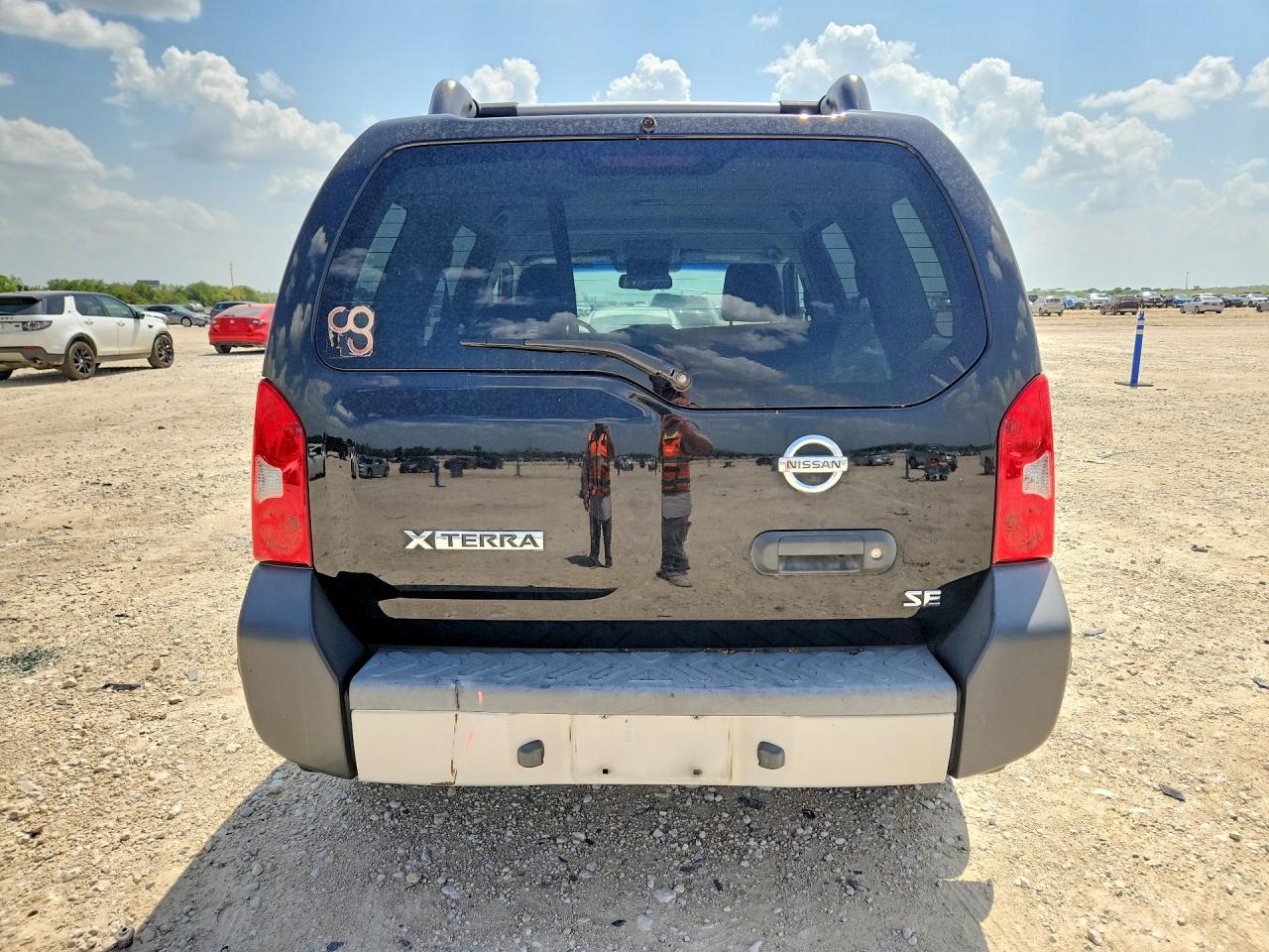 2010 Nissan Xterra X Black vin: 5N1AN0NU7AC500413
