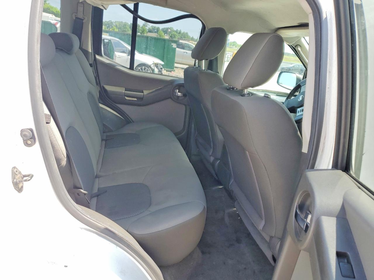 2010 Nissan Xterra X Белый vin: 5N1AN0NU7AC518703