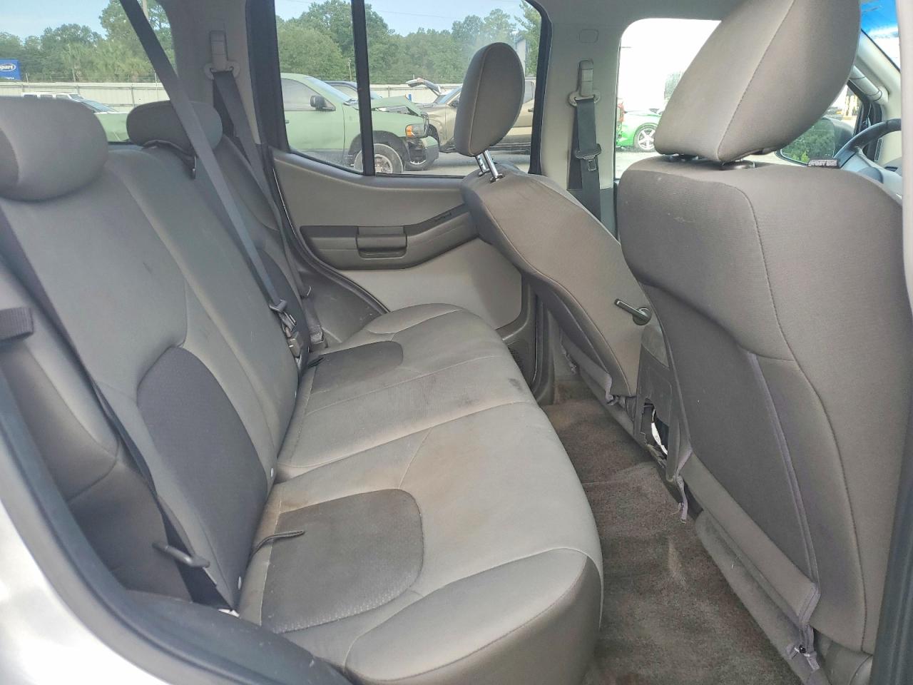 2010 Nissan Xterra X Silver vin: 5N1AN0NU7AC522086