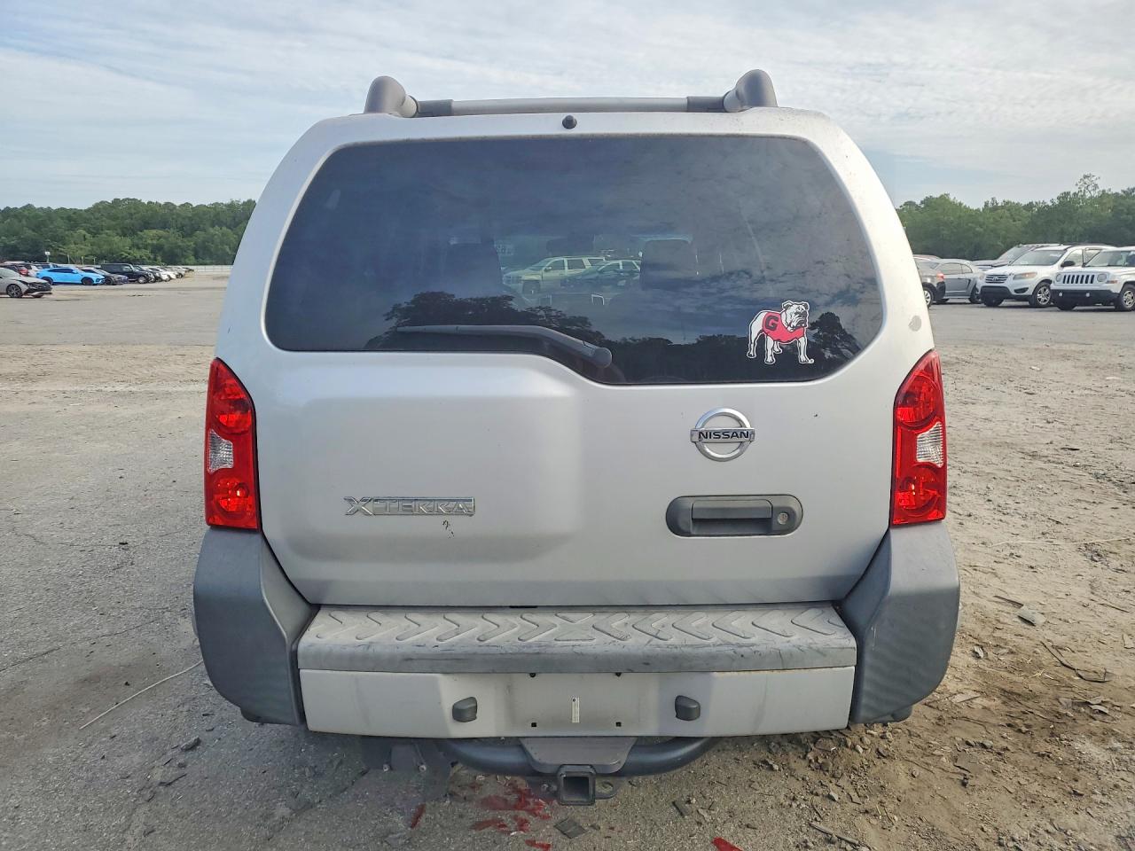 2010 Nissan Xterra X Silver vin: 5N1AN0NU7AC522086
