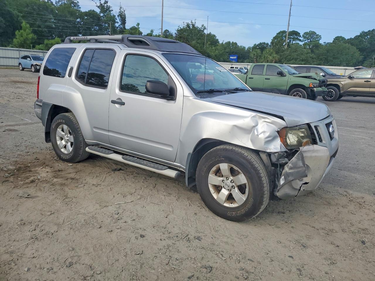 2010 Nissan Xterra X Silver vin: 5N1AN0NU7AC522086