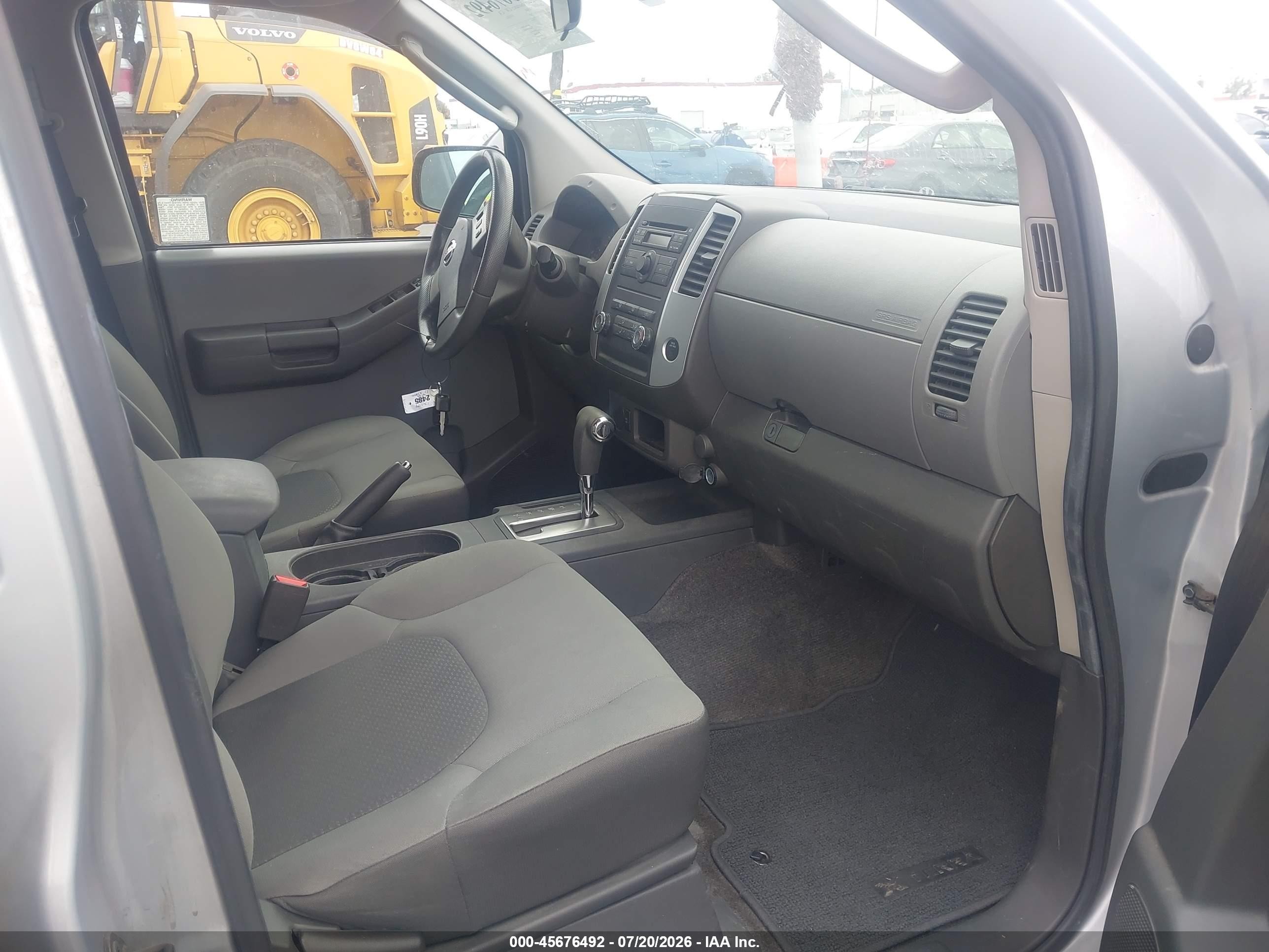 2011 Nissan Xterra S Silver vin: 5N1AN0NU7BC512420