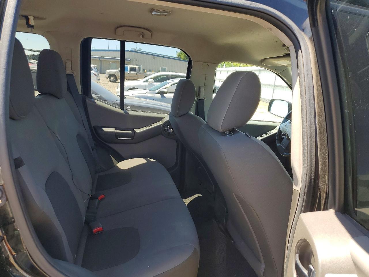 2014 Nissan Xterra X Black vin: 5N1AN0NU7EN808160