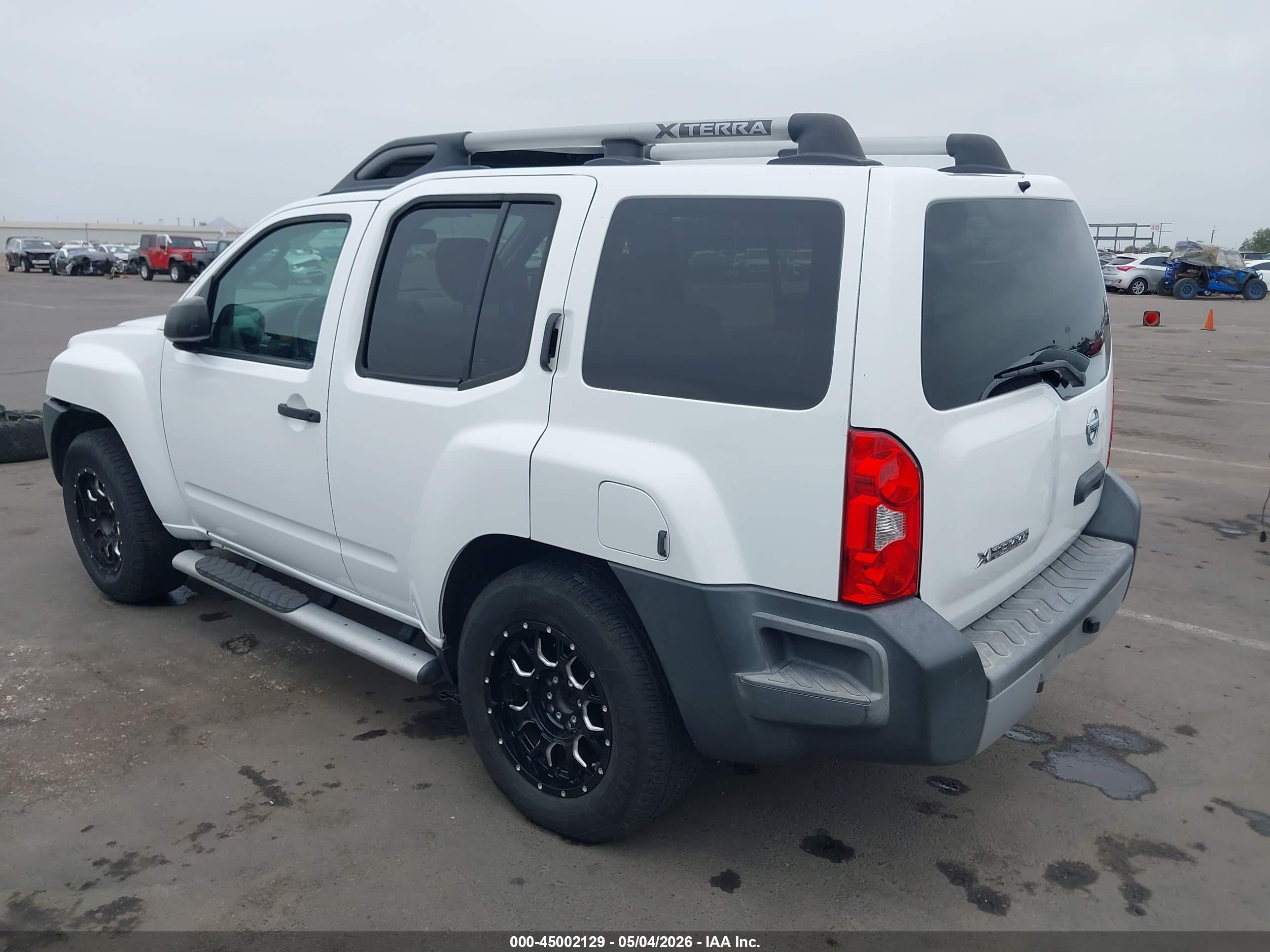 2010 Nissan Xterra X White vin: 5N1AN0NU9AC500008