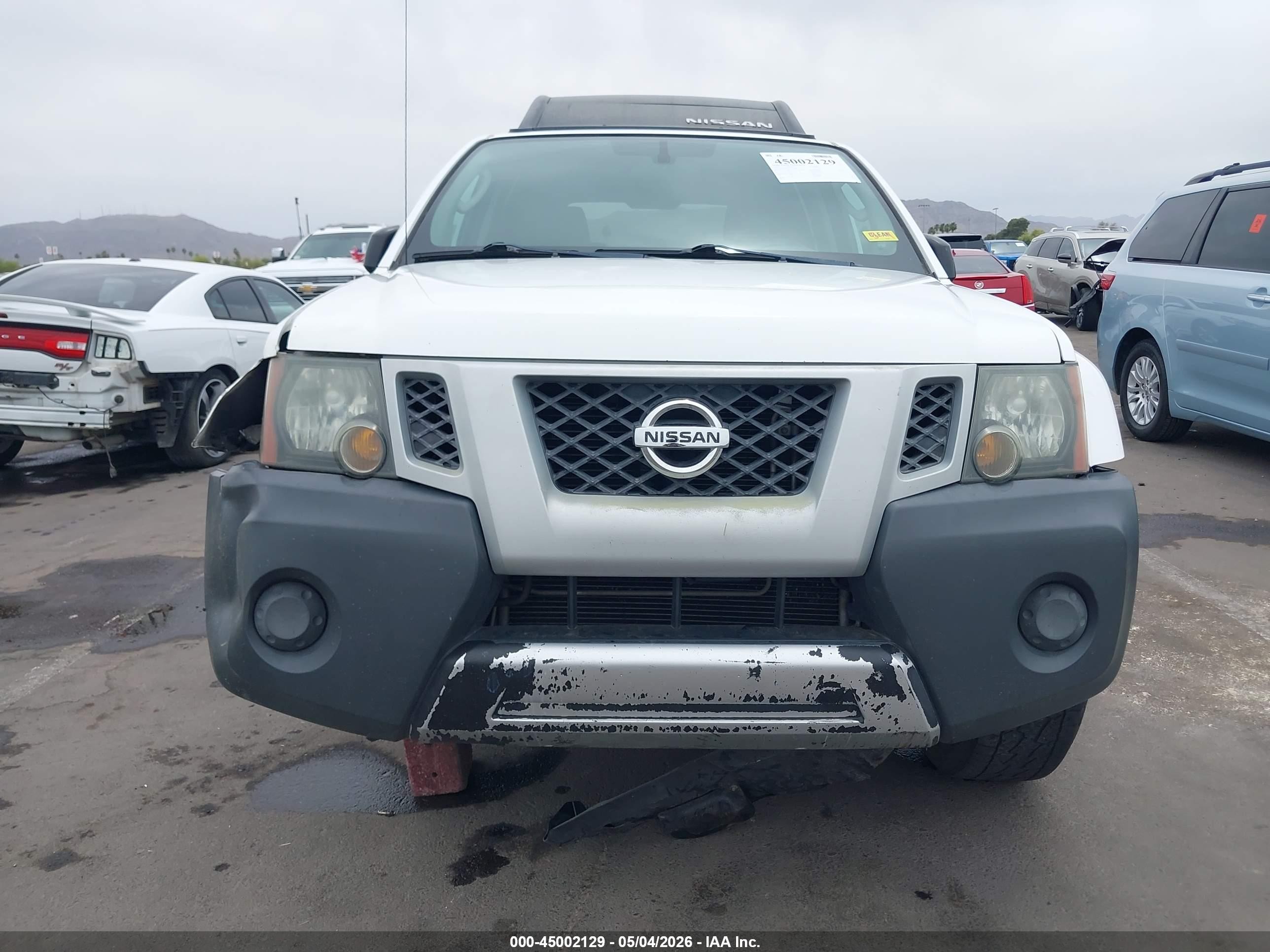 2010 Nissan Xterra X White vin: 5N1AN0NU9AC500008