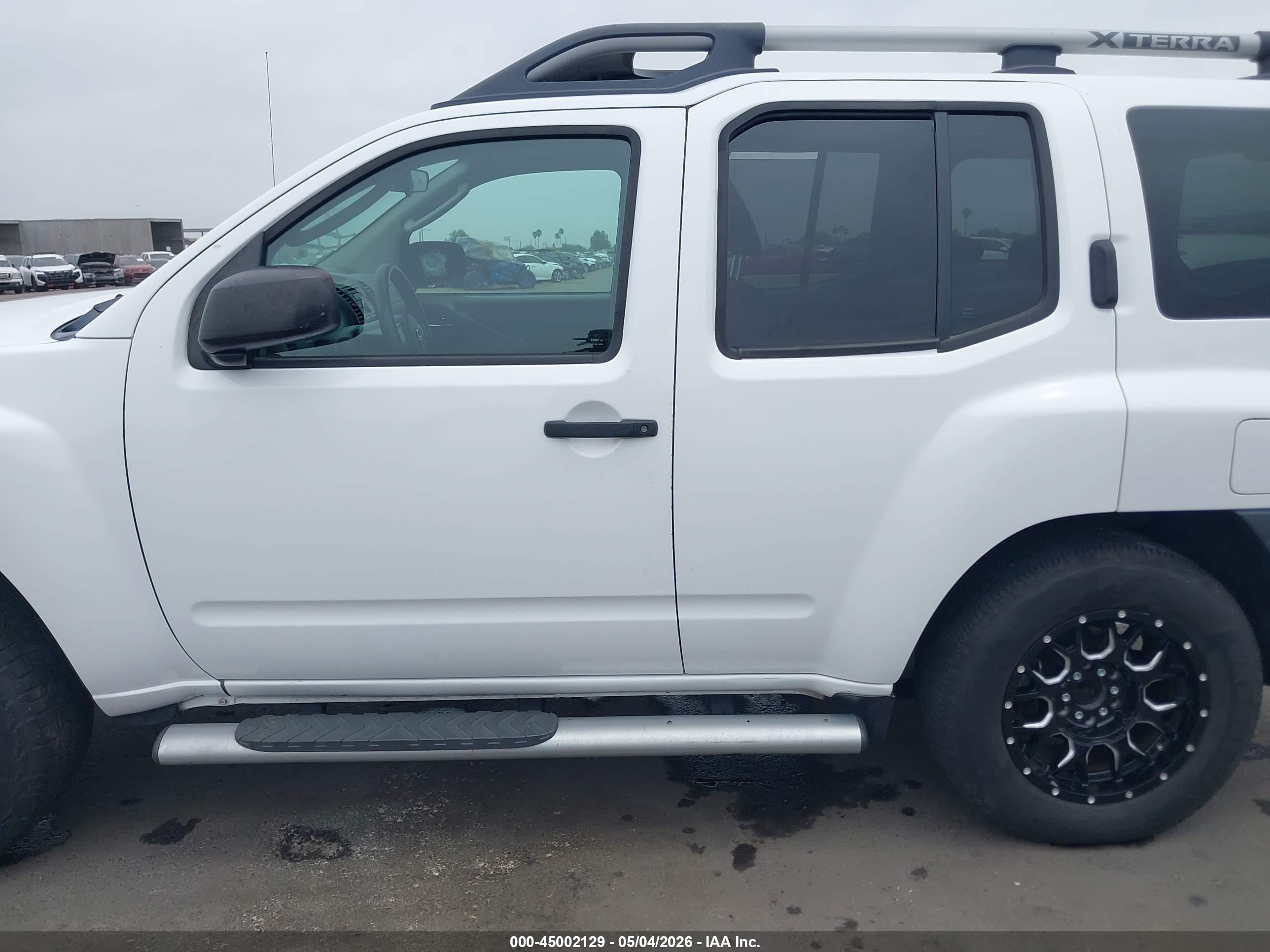 2010 Nissan Xterra X White vin: 5N1AN0NU9AC500008
