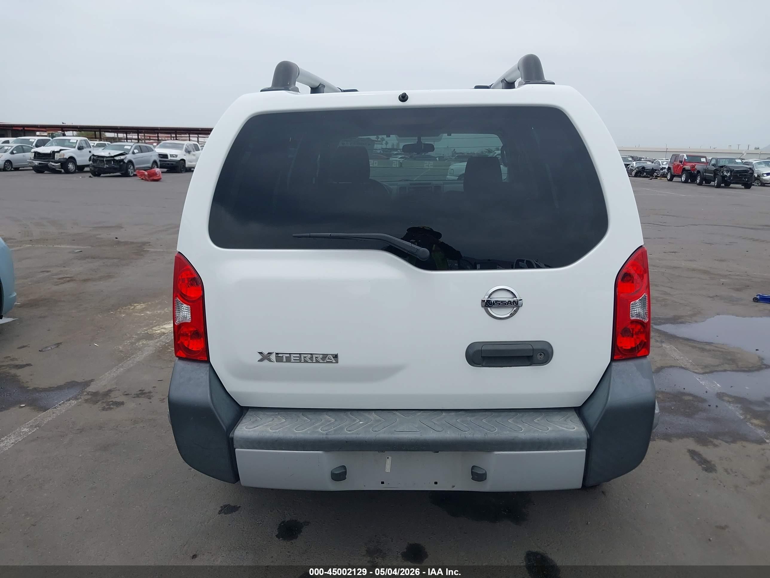 2010 Nissan Xterra X White vin: 5N1AN0NU9AC500008