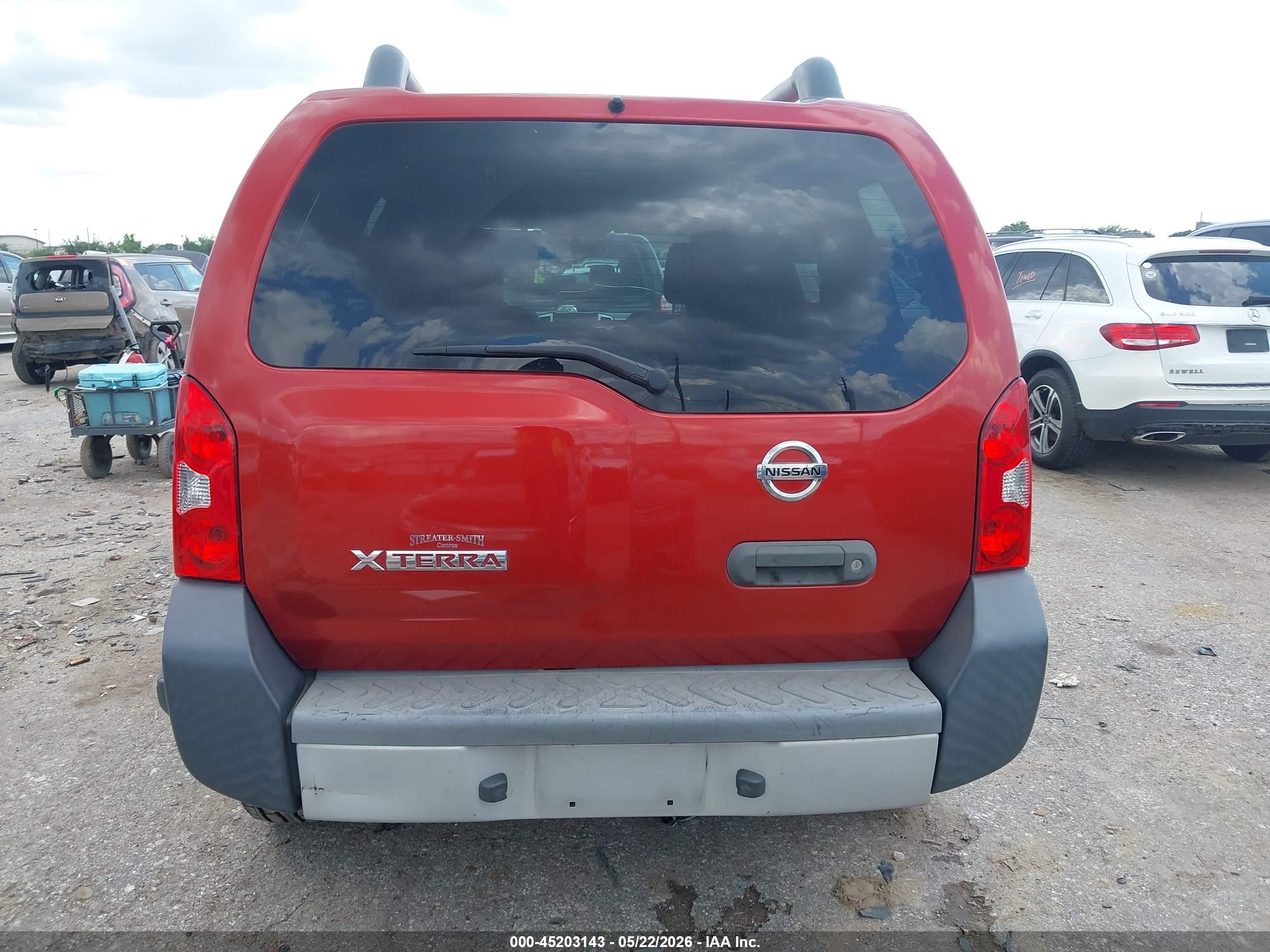 2015 Nissan Xterra S Red vin: 5N1AN0NU9FN667240