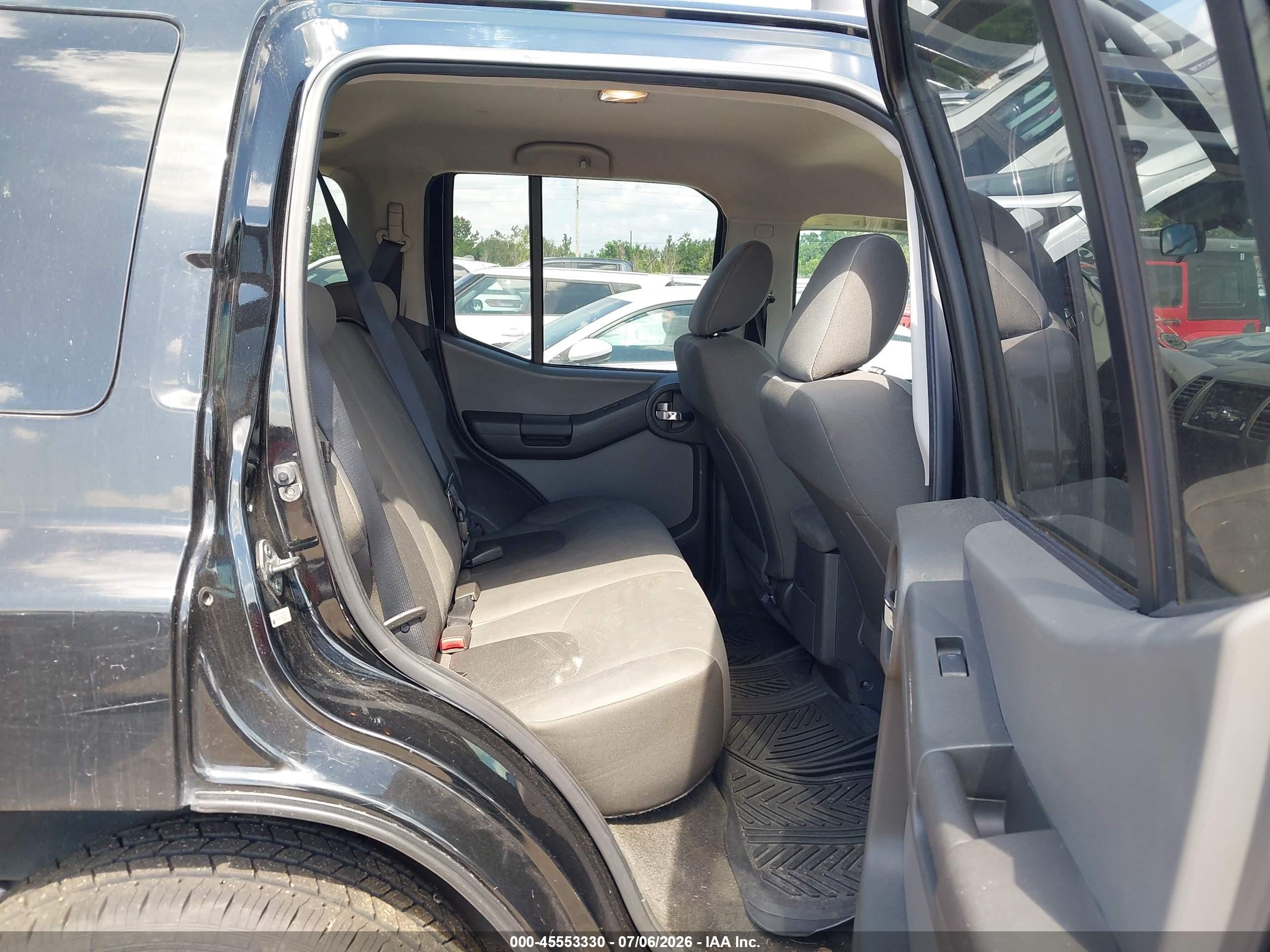 2011 Nissan Xterra X Black vin: 5N1AN0NUXBC523704