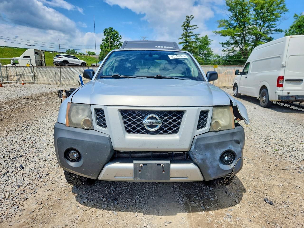 2010 Nissan Xterra X Silver vin: 5N1AN0NW0AC517930
