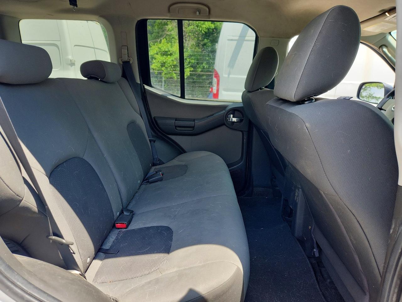 2010 Nissan Xterra X Silver vin: 5N1AN0NW0AC517930