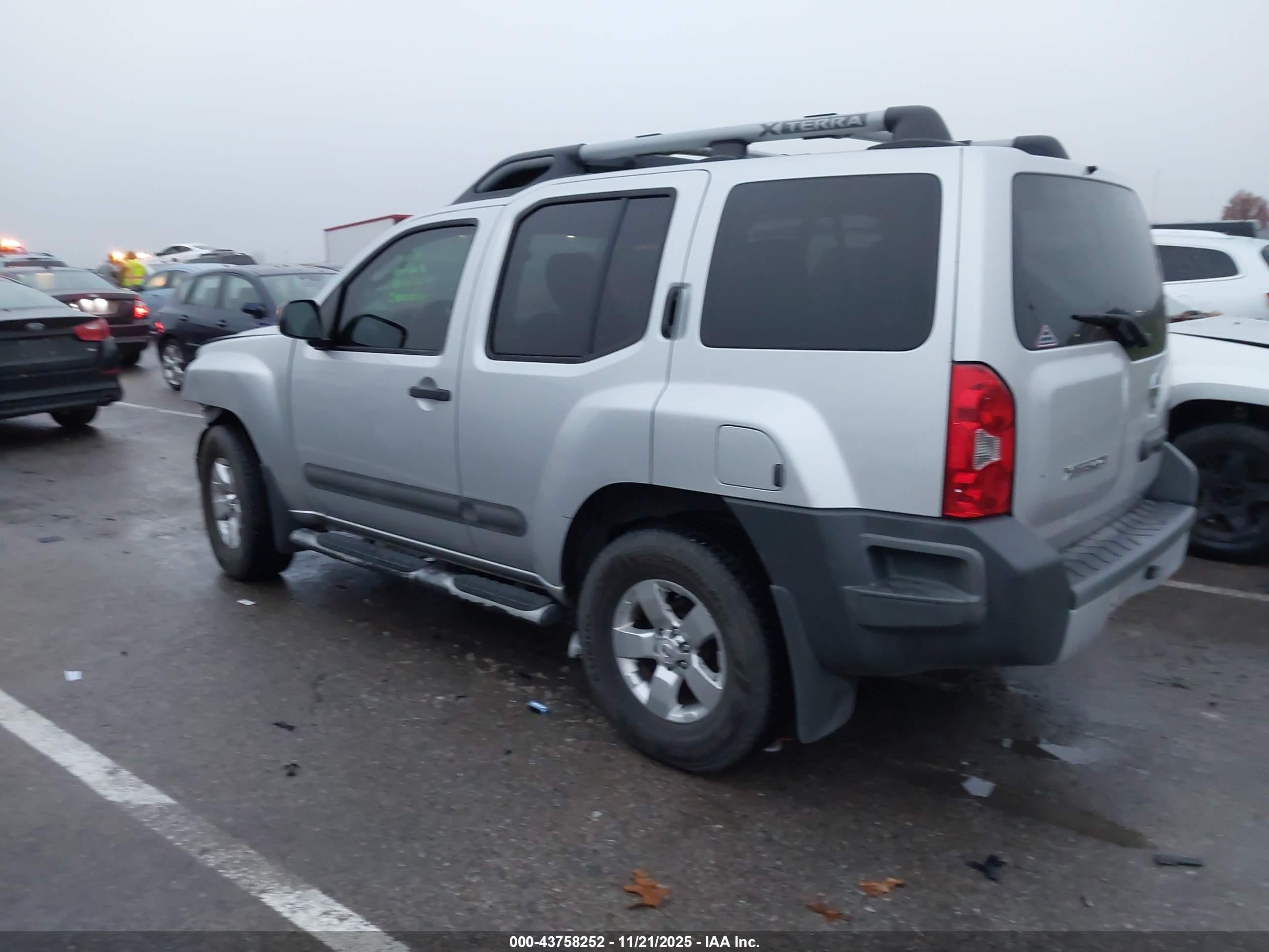 2012 Nissan Xterra S Silver vin: 5N1AN0NW0CC515307
