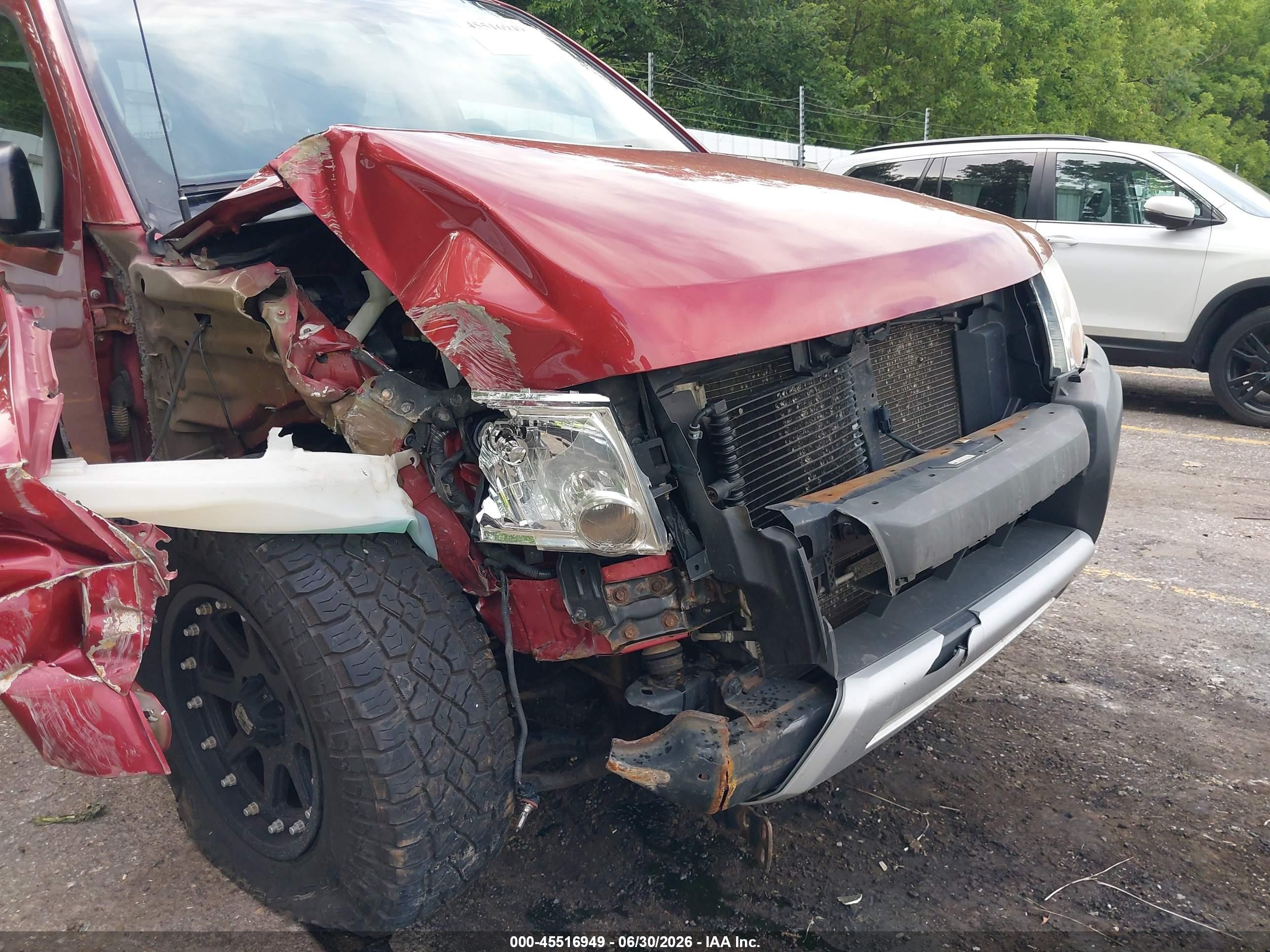 2014 Nissan Xterra Pro-4x Burgundy vin: 5N1AN0NW0EN803819