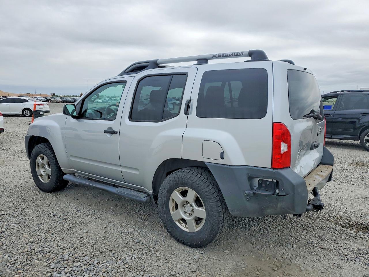 2015 Nissan Xterra X Silver vin: 5N1AN0NW0FN655849
