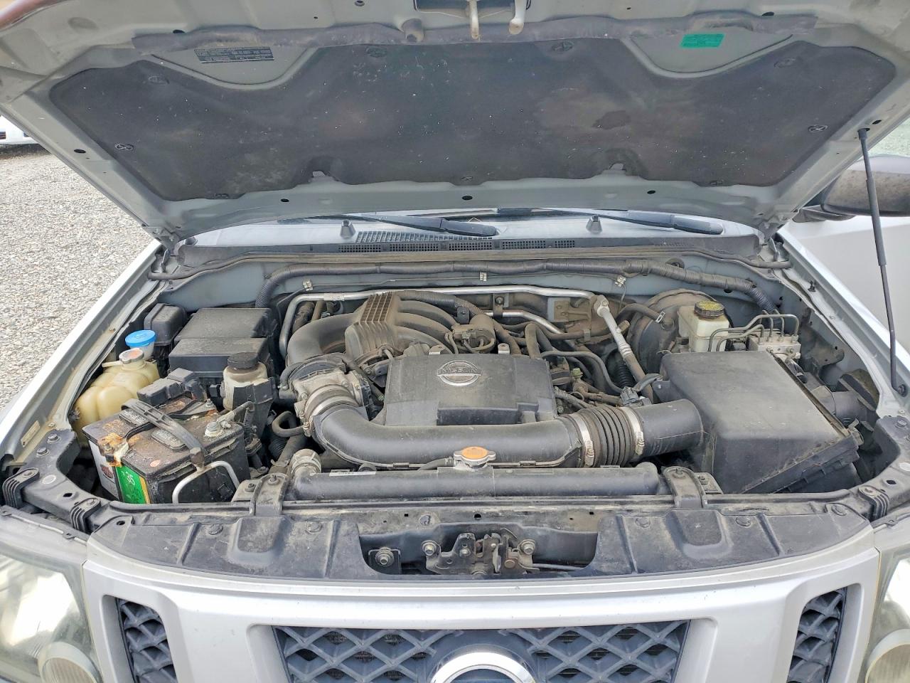 2015 Nissan Xterra X Silver vin: 5N1AN0NW0FN655849
