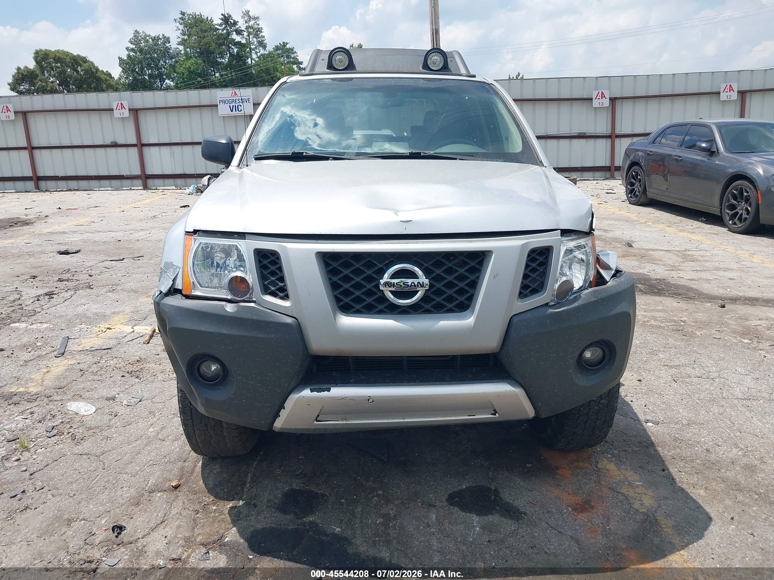 2010 Nissan Xterra Off Road Silver vin: 5N1AN0NW1AC500439