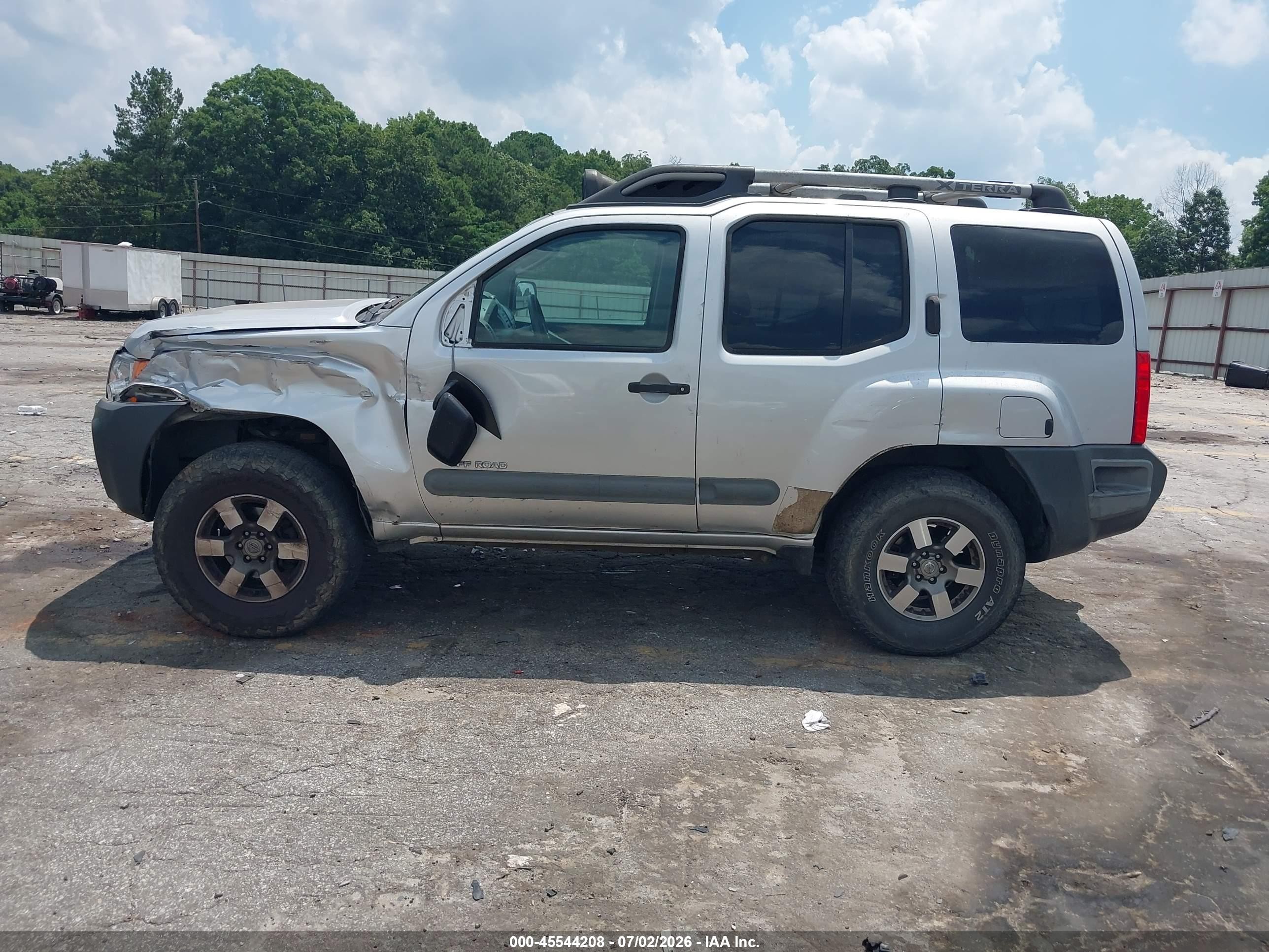 2010 Nissan Xterra Off Road Silver vin: 5N1AN0NW1AC500439