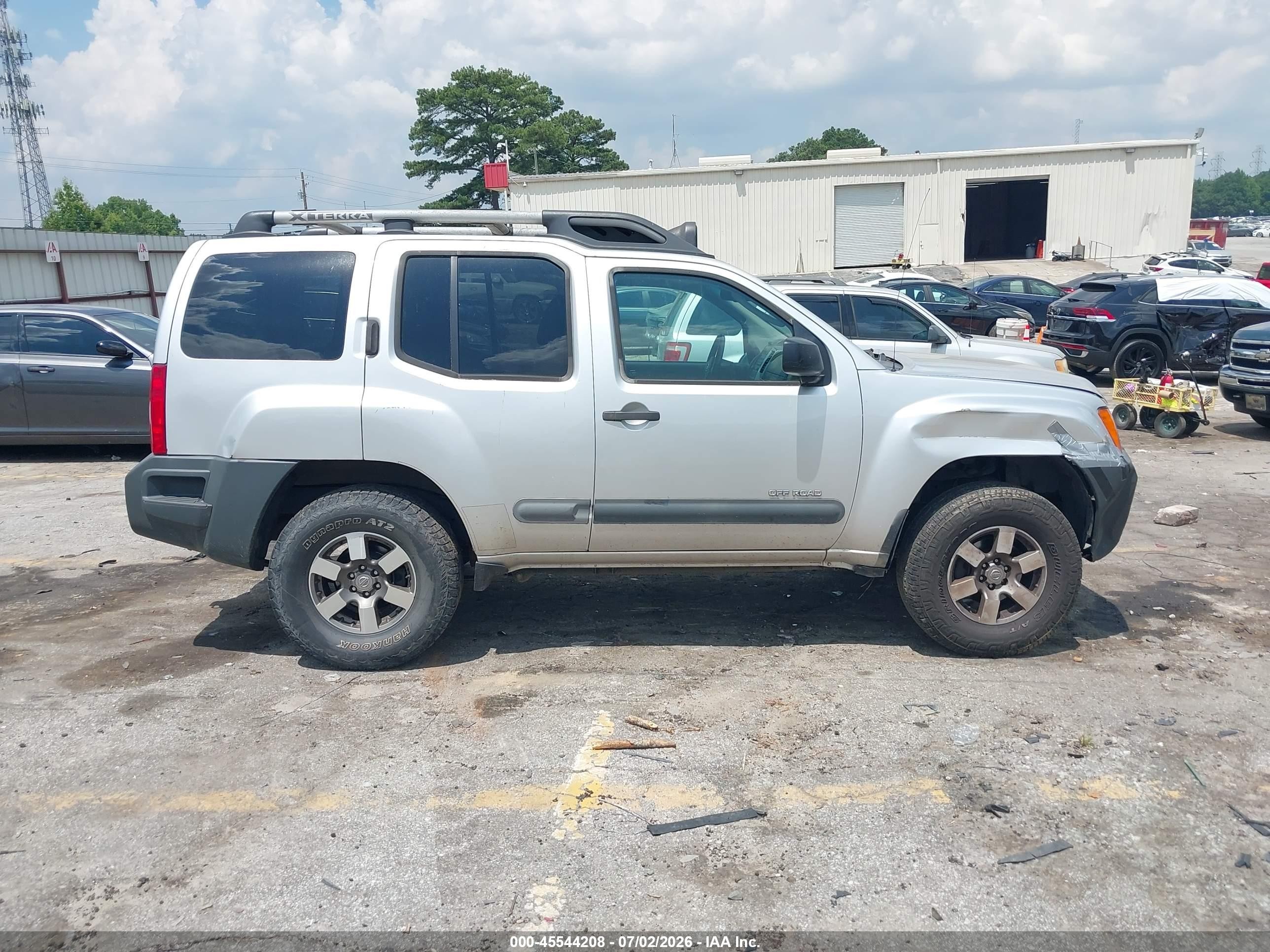 2010 Nissan Xterra Off Road Silver vin: 5N1AN0NW1AC500439