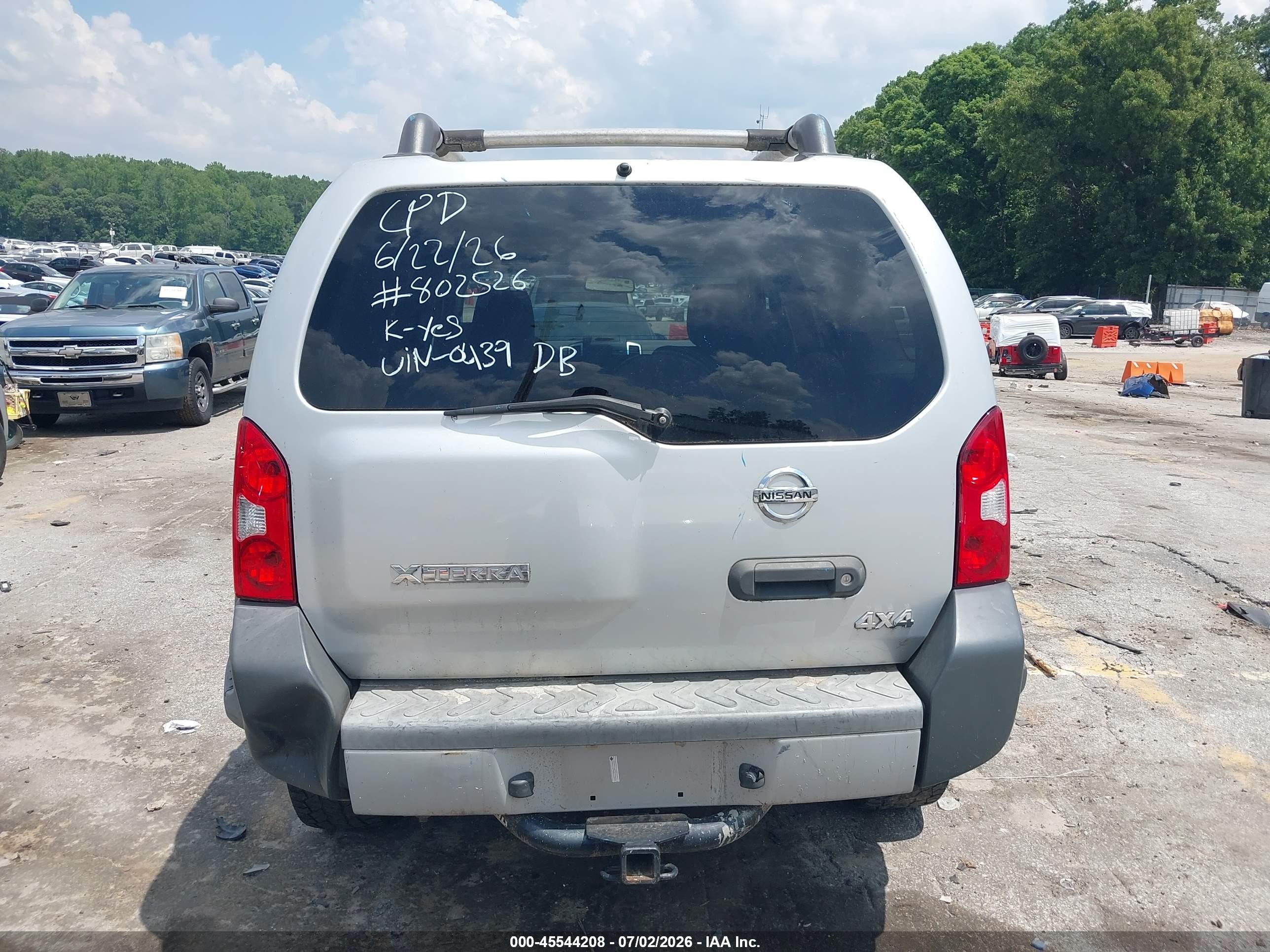 2010 Nissan Xterra Off Road Silver vin: 5N1AN0NW1AC500439