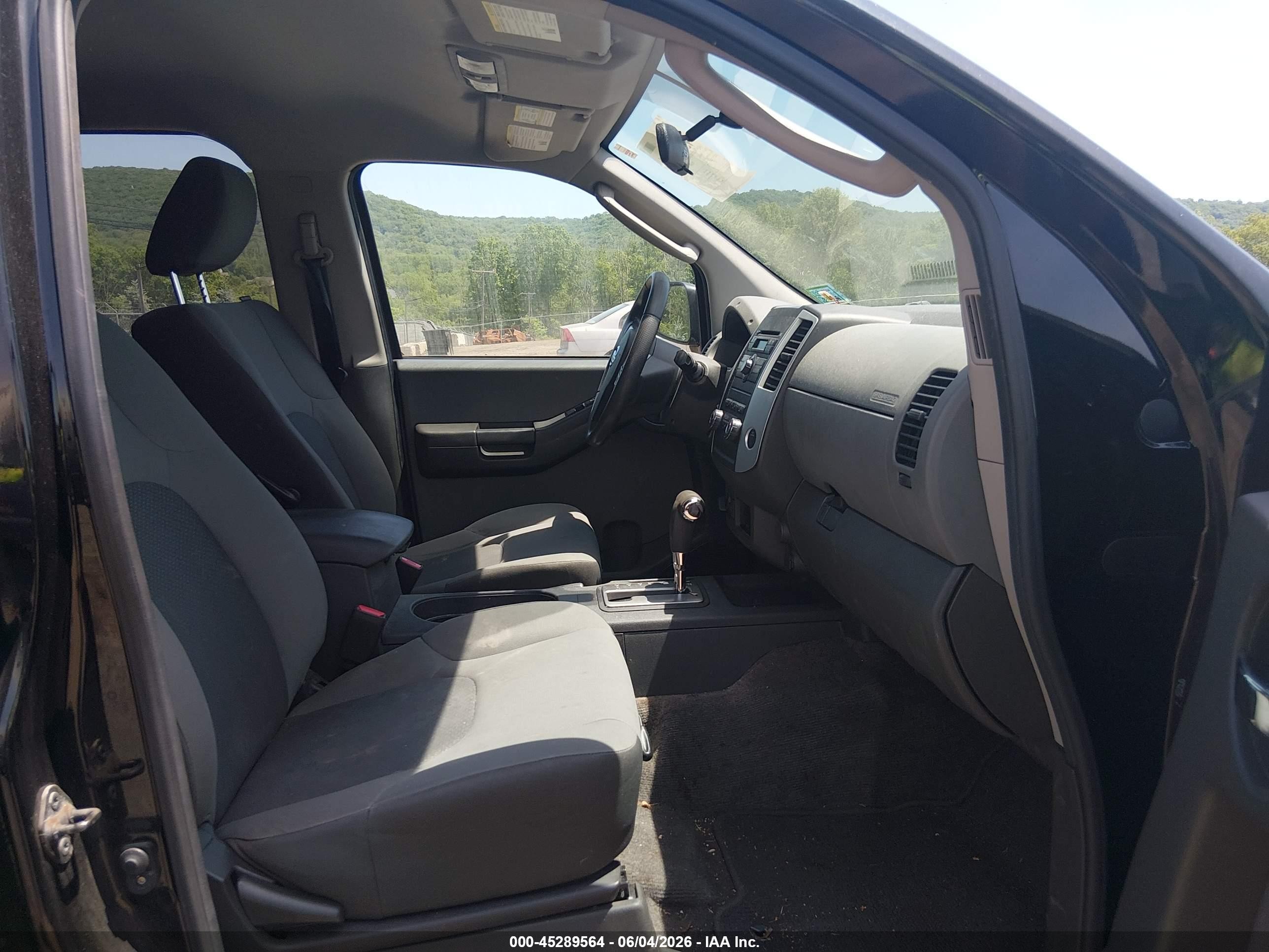 2010 Nissan Xterra S Черный vin: 5N1AN0NW1AC514776
