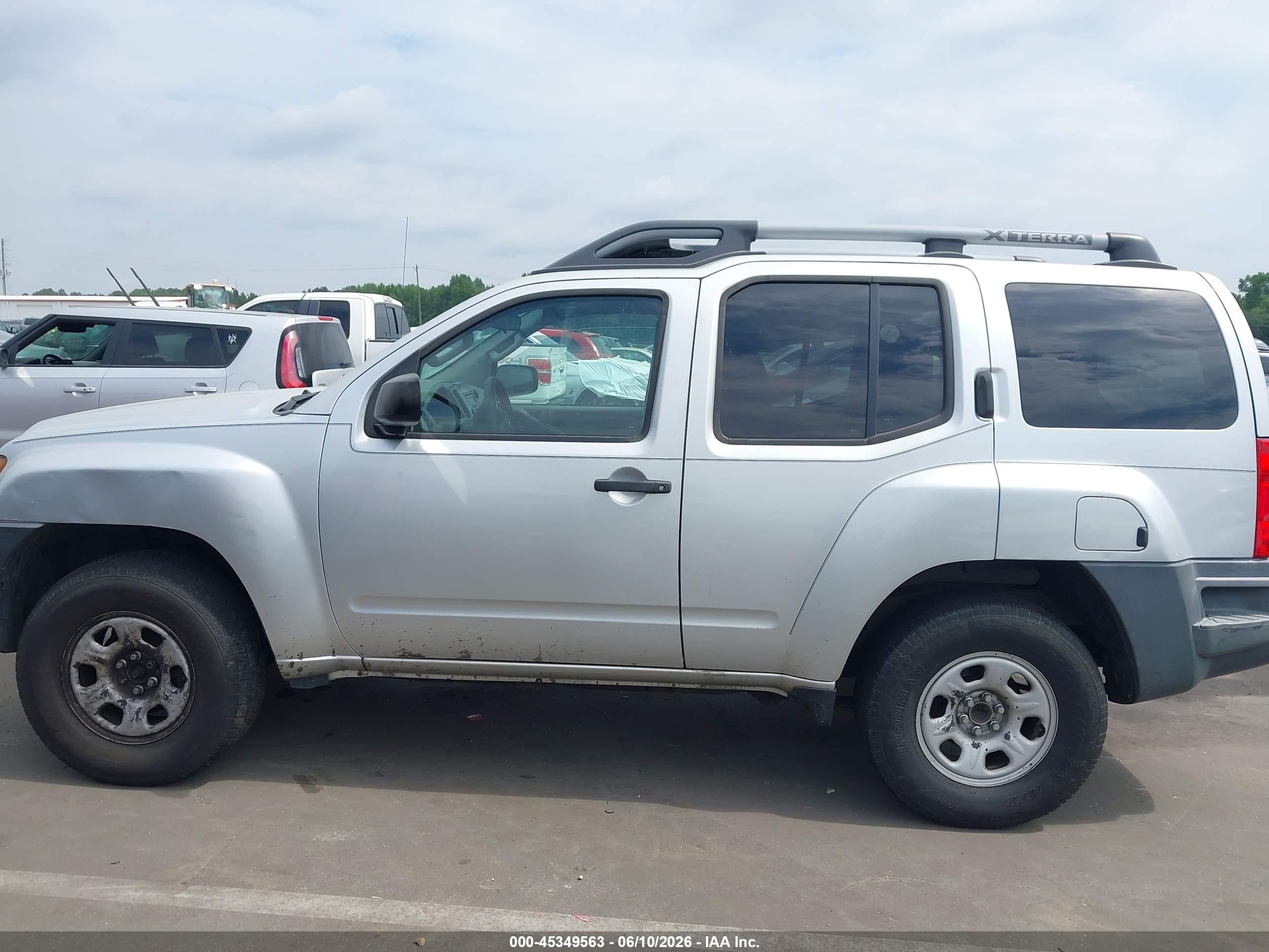 2014 Nissan Xterra Pro-4x/s/x Серебряный vin: 5N1AN0NW1EN808477