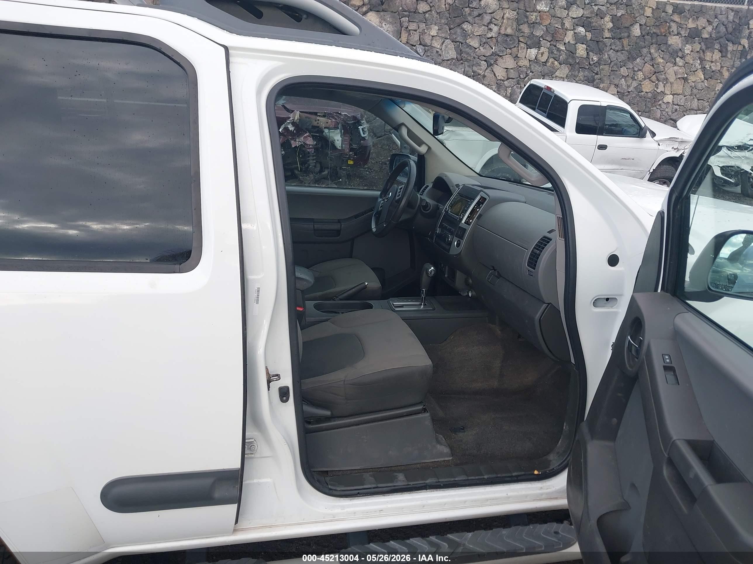 2015 Nissan Xterra S White vin: 5N1AN0NW1FN656332