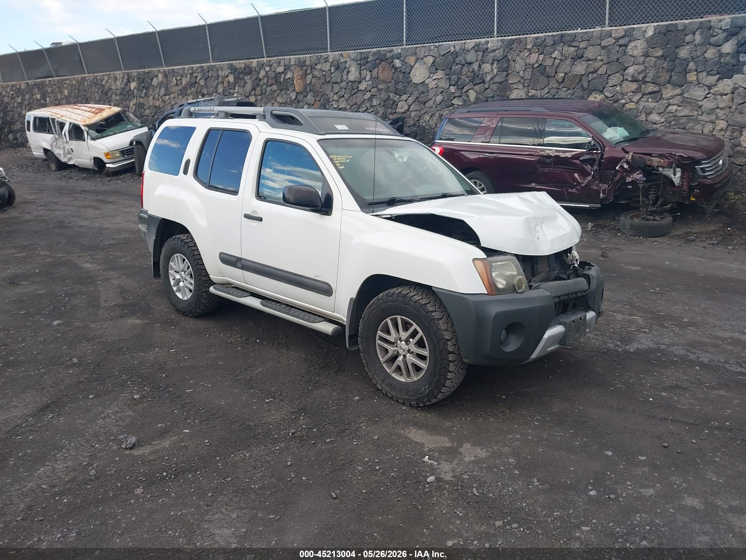 2015 Nissan Xterra S White vin: 5N1AN0NW1FN656332