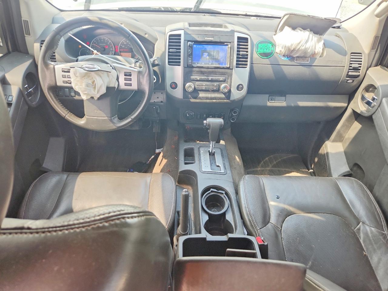 2015 Nissan Xterra X White vin: 5N1AN0NW1FN663359