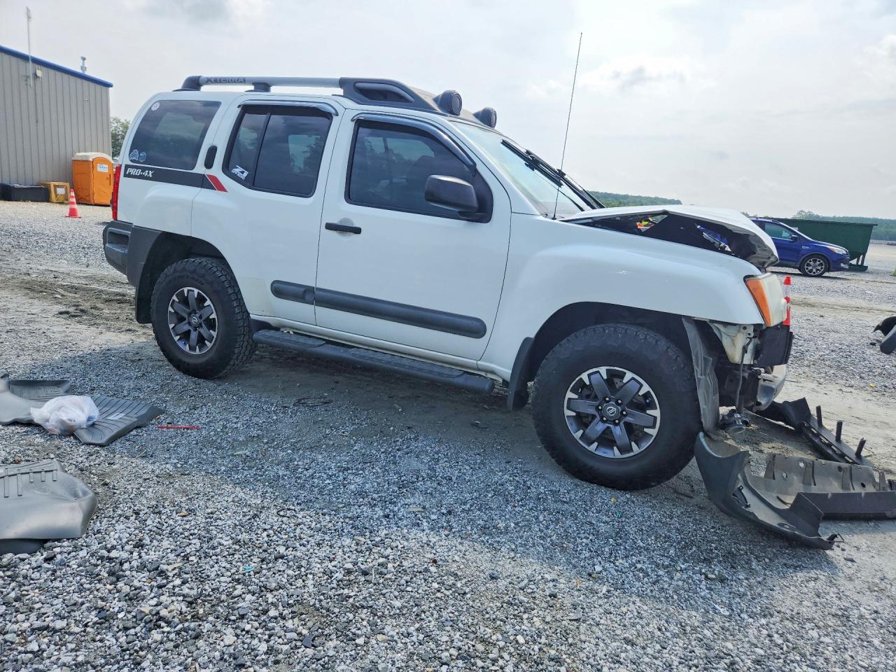 2015 Nissan Xterra X White vin: 5N1AN0NW1FN663359