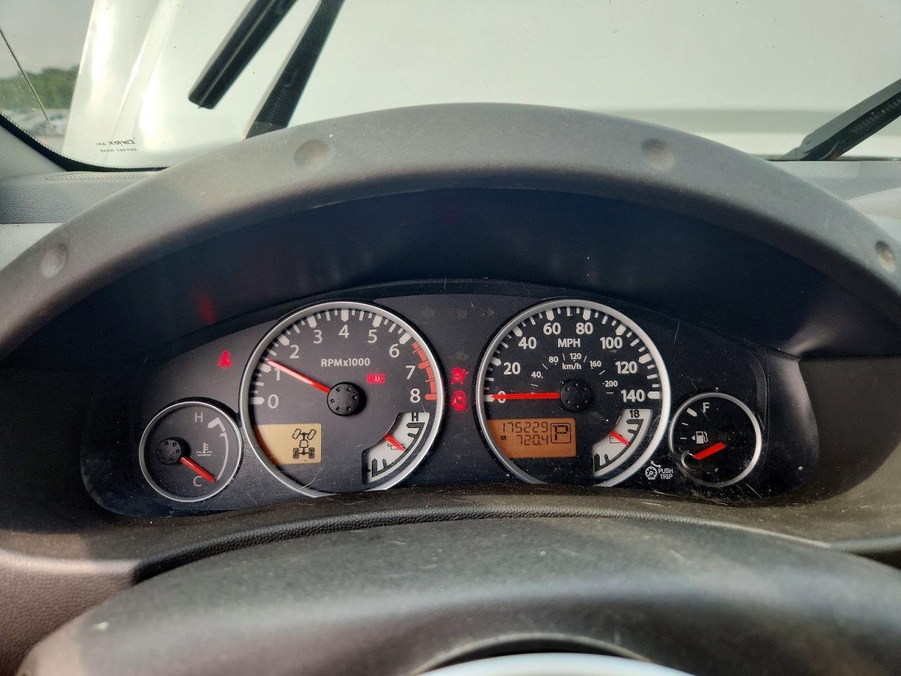 2015 Nissan Xterra X White vin: 5N1AN0NW1FN663359
