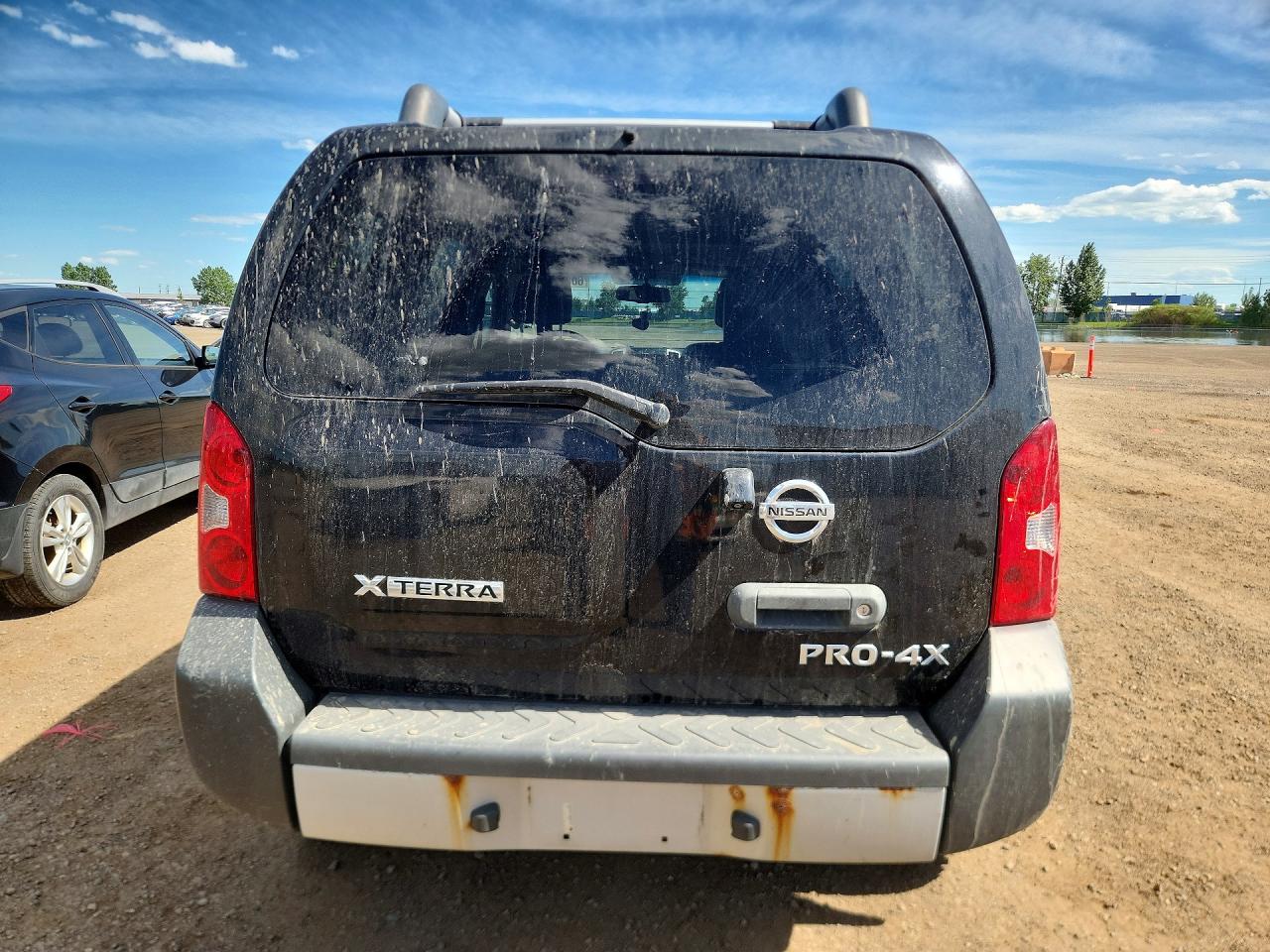 2015 Nissan Xterra X Black vin: 5N1AN0NW1FN664267