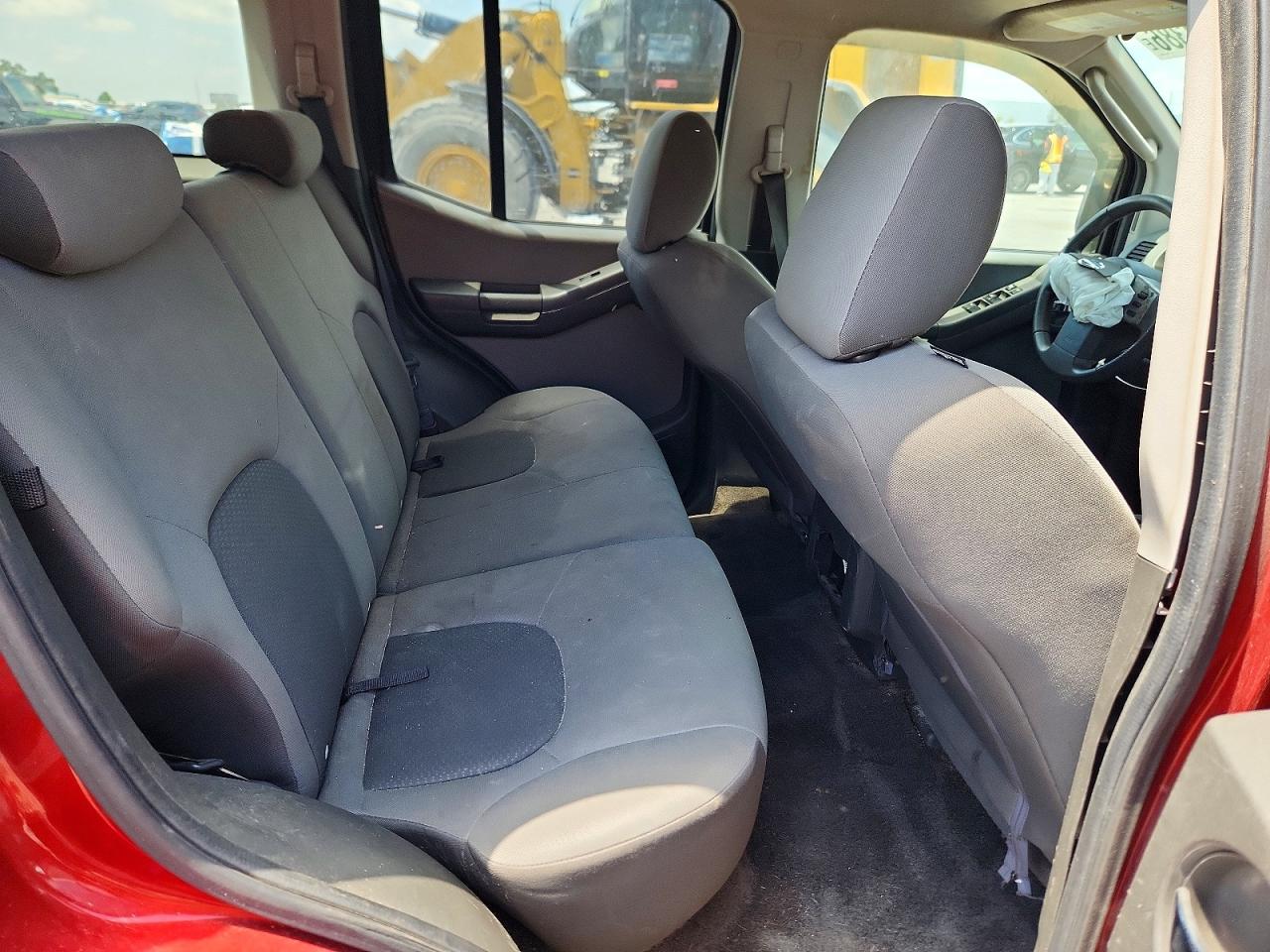 2011 Nissan Xterra X Red vin: 5N1AN0NW2BC506493