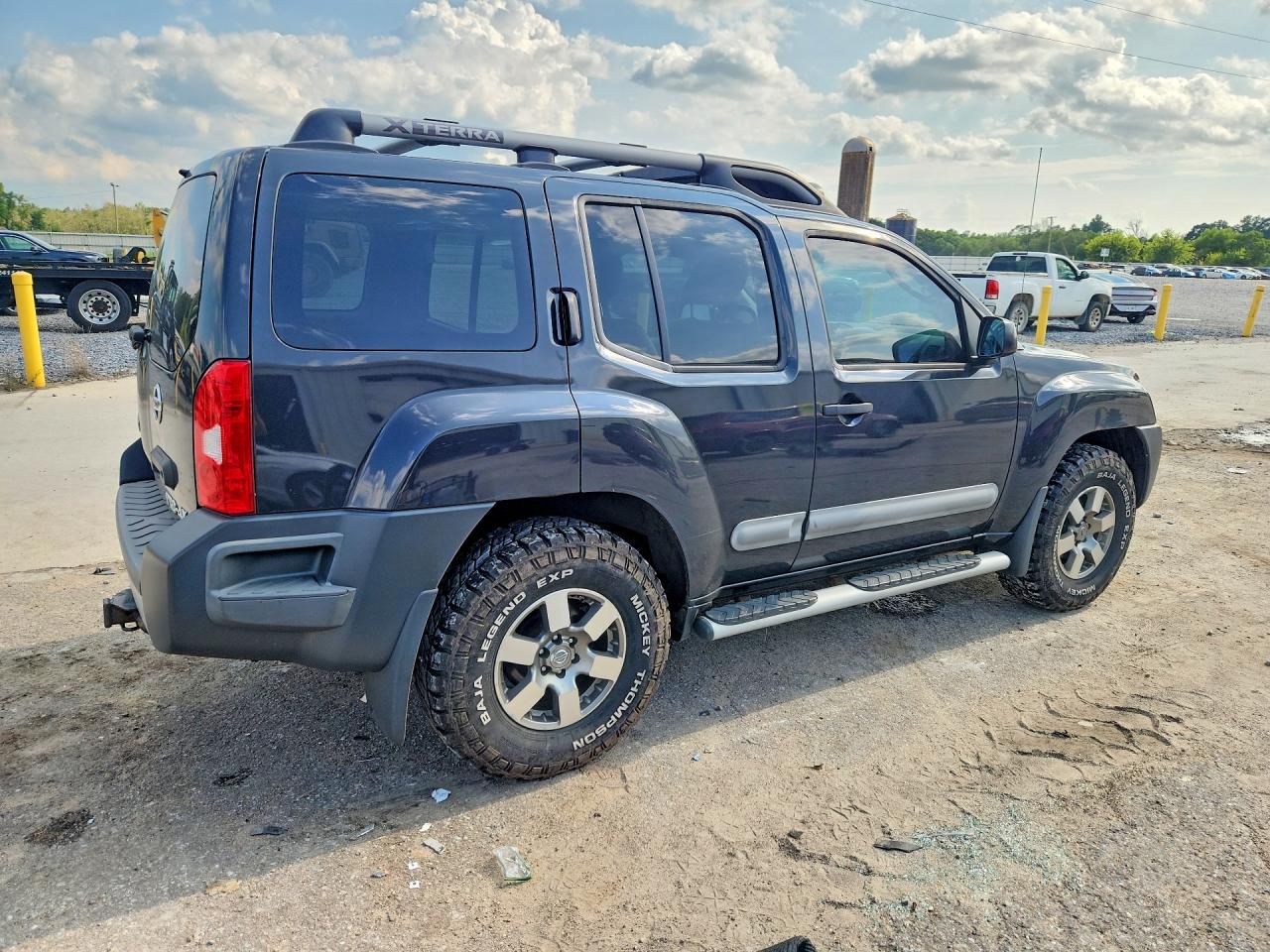 2012 Nissan Xterra X Серый vin: 5N1AN0NW2CC506463