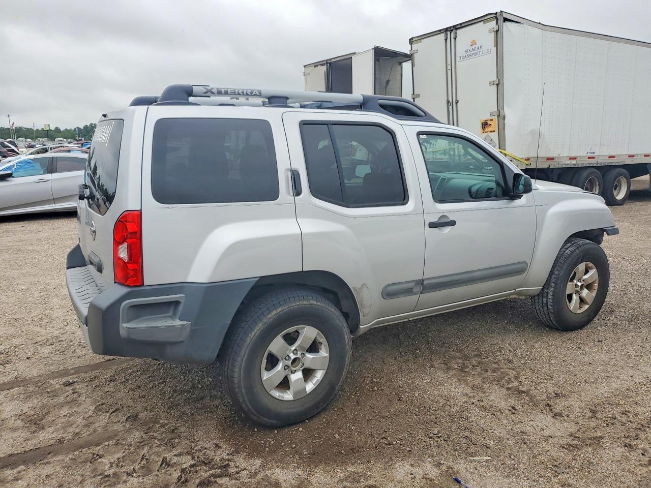 2012 Nissan Xterra X Silver vin: 5N1AN0NW2CC515552