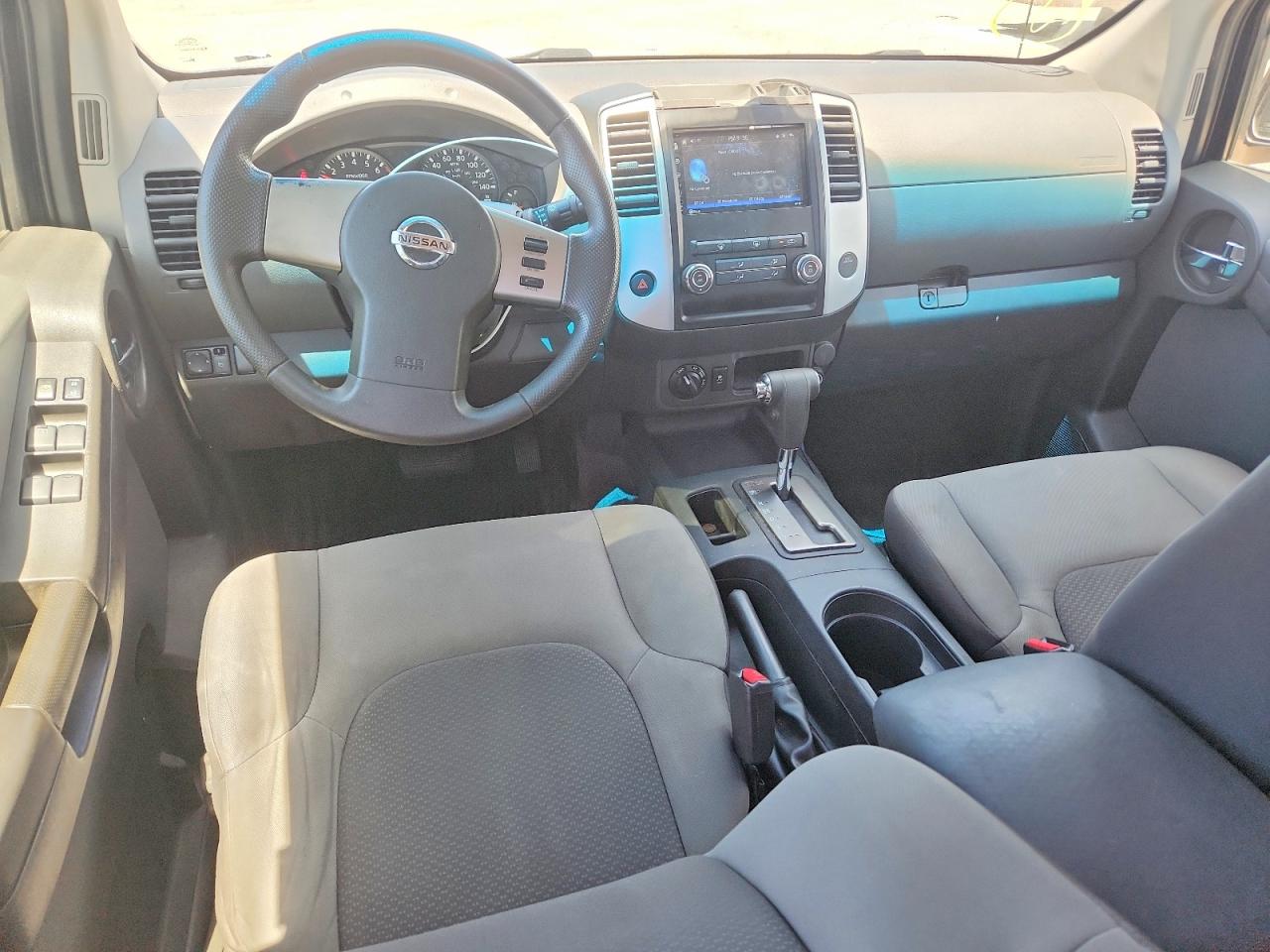 2012 Nissan Xterra X Silver vin: 5N1AN0NW2CC515552