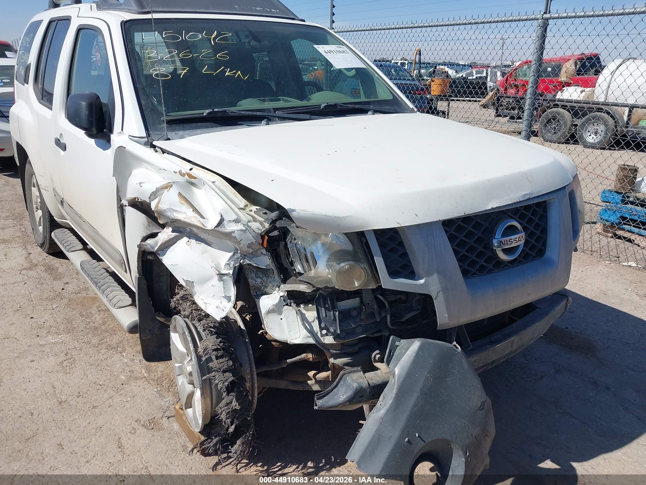 2013 Nissan Xterra S White vin: 5N1AN0NW2DN810222