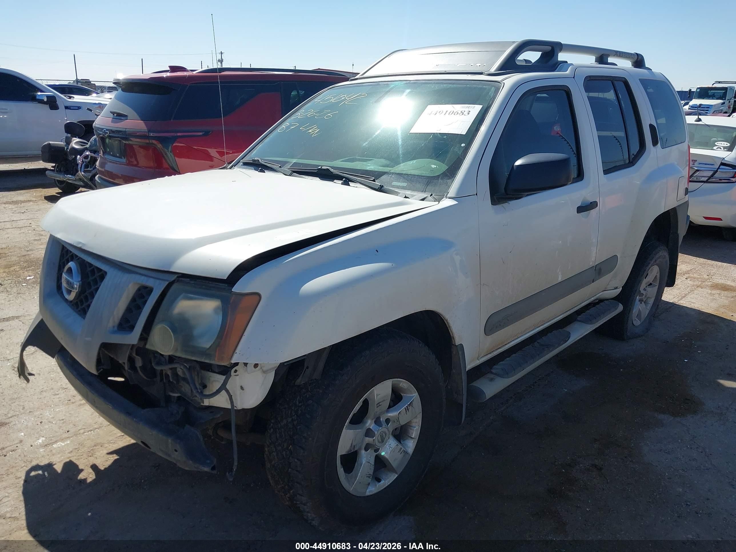 2013 Nissan Xterra S White vin: 5N1AN0NW2DN810222