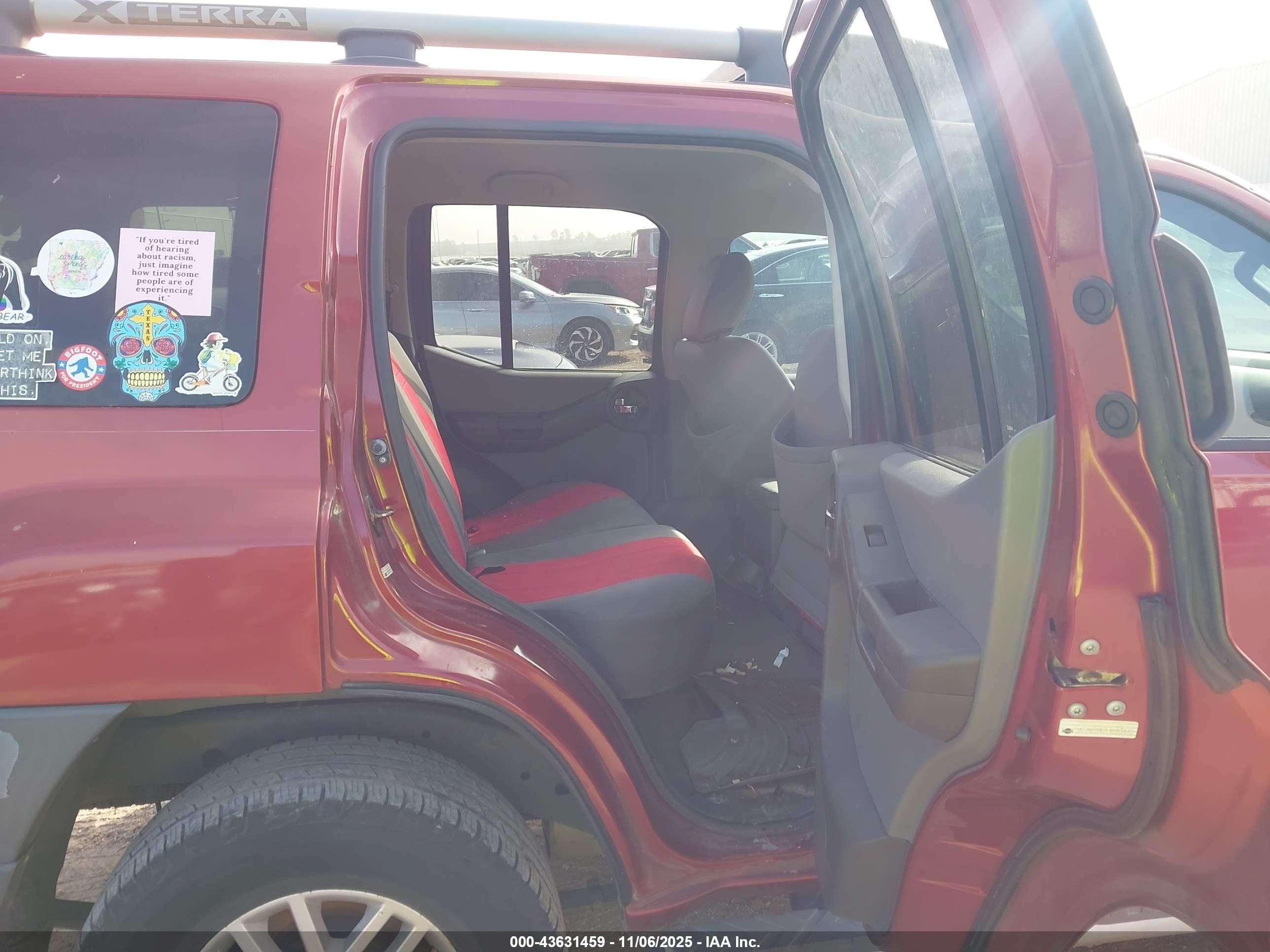 2015 Nissan Xterra S Red vin: 5N1AN0NW2FN653441