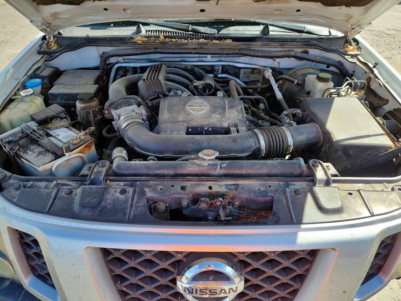 2015 Nissan Xterra X White vin: 5N1AN0NW2FN655125