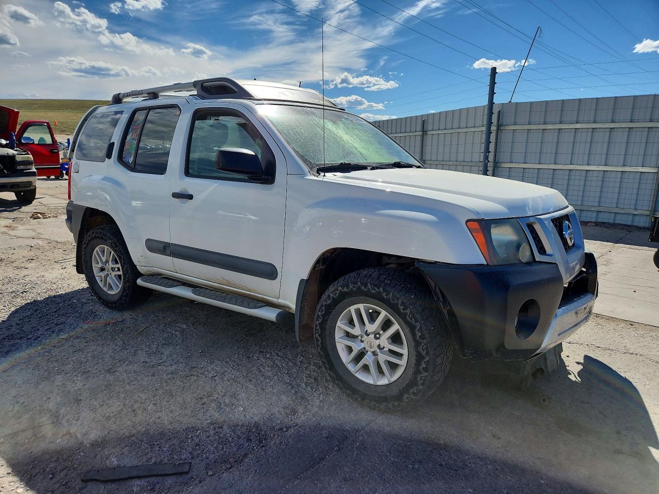 2015 Nissan Xterra X White vin: 5N1AN0NW2FN655125
