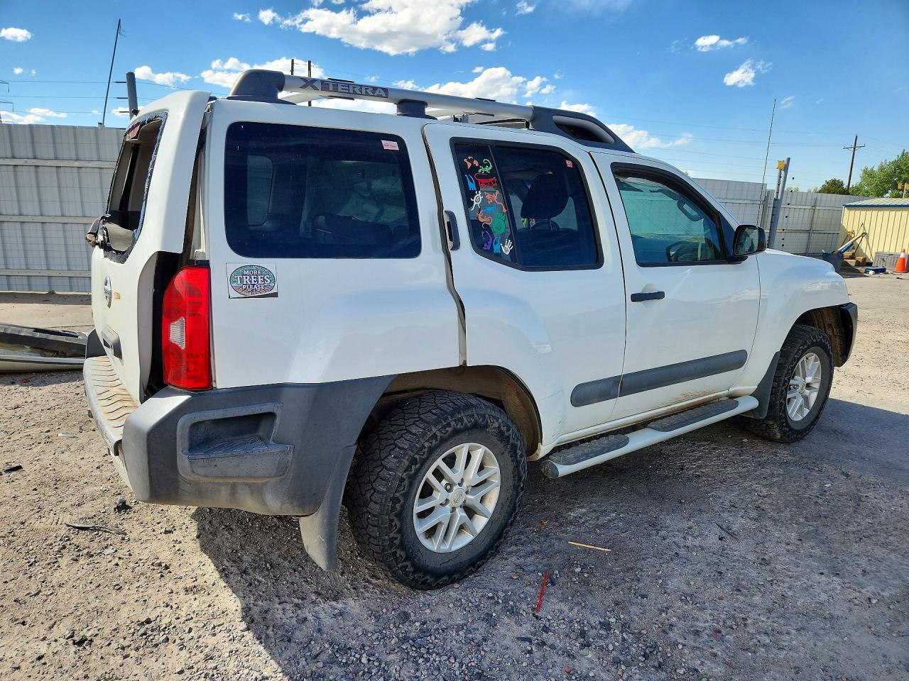 2015 Nissan Xterra X White vin: 5N1AN0NW2FN655125