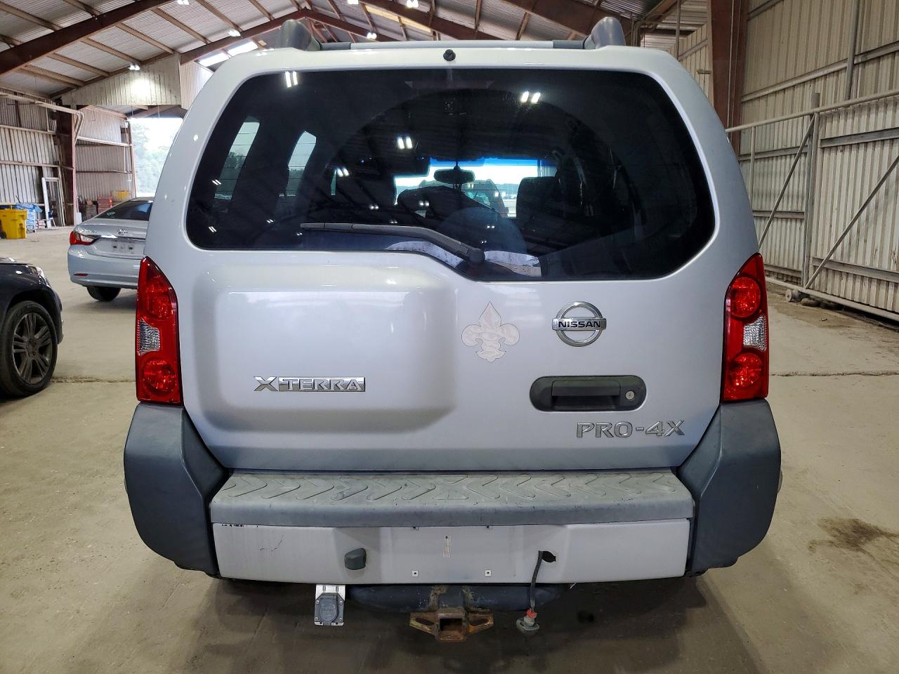 2011 Nissan Xterra X Silver vin: 5N1AN0NW3BC511203