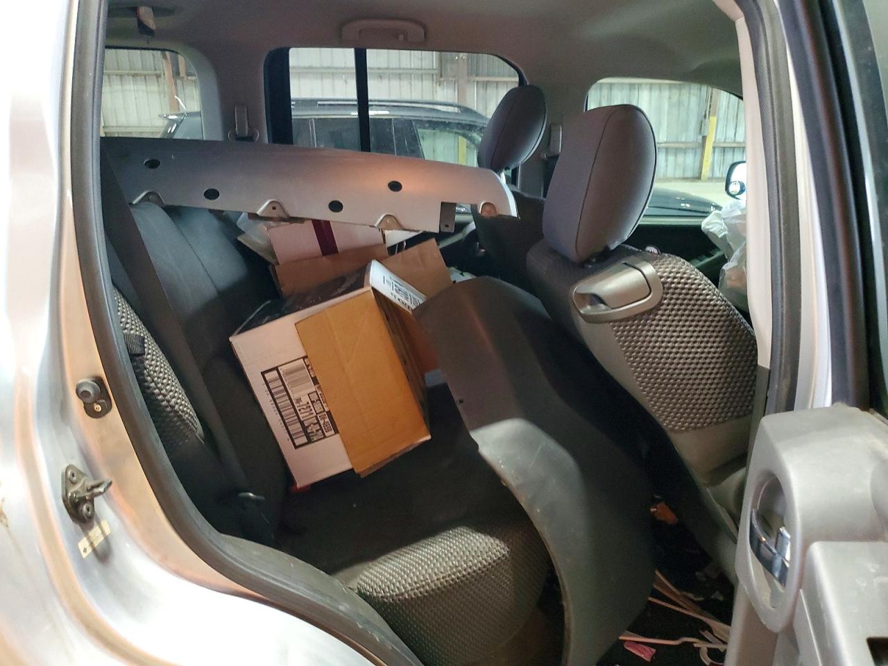 2011 Nissan Xterra X Silver vin: 5N1AN0NW3BC511203