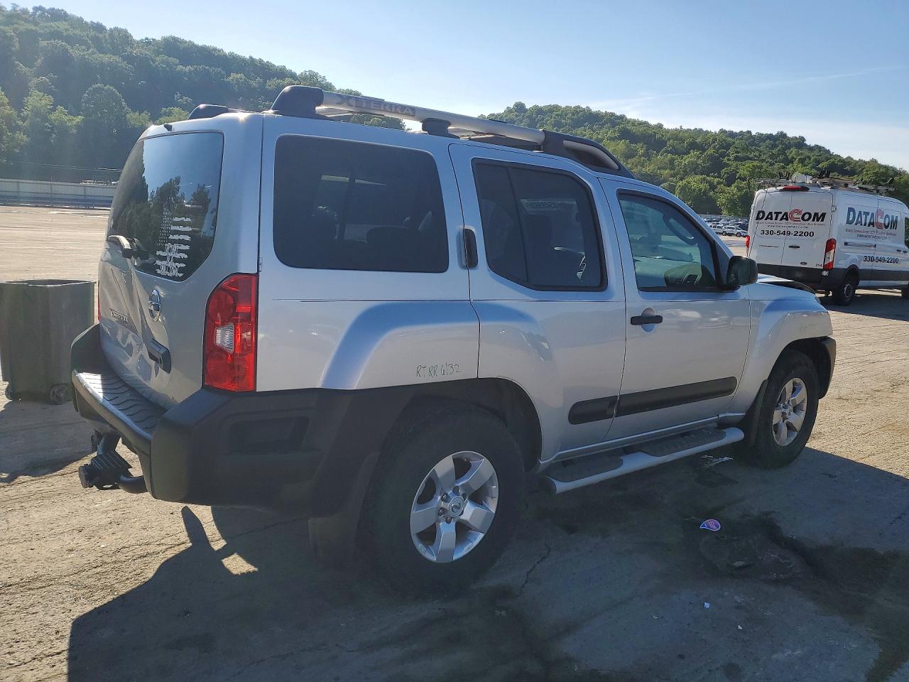 2011 Nissan Xterra X Silver vin: 5N1AN0NW3BC520483