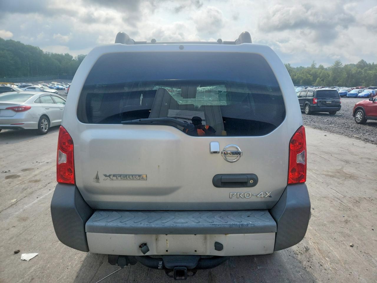 2014 Nissan Xterra Pro-4x Silver vin: 5N1AN0NW3EN802874