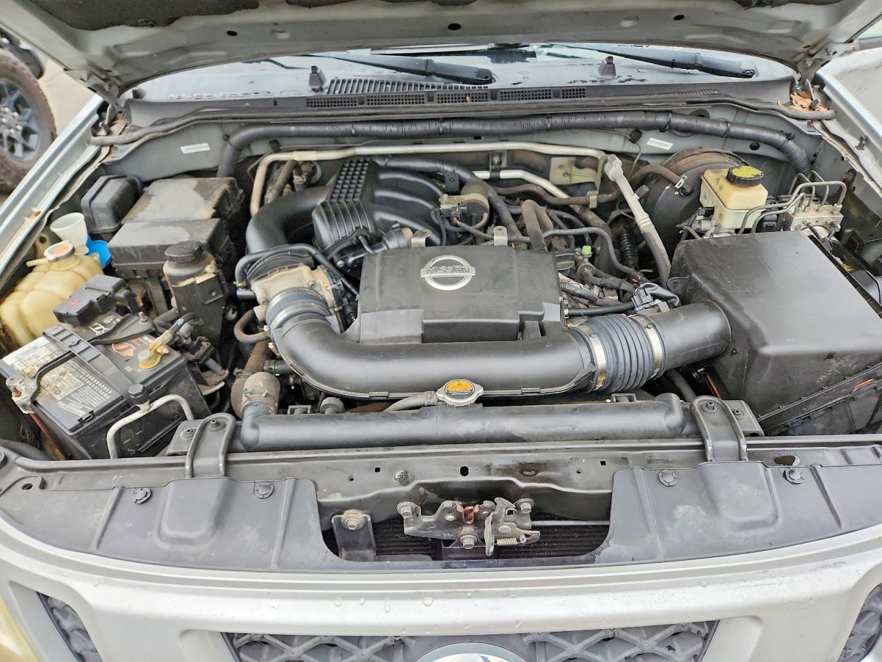 2014 Nissan Xterra Pro-4x Silver vin: 5N1AN0NW3EN802874