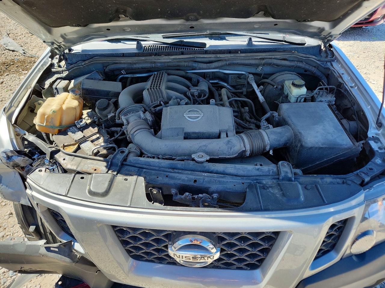 2014 Nissan Xterra X Silver vin: 5N1AN0NW3EN806200