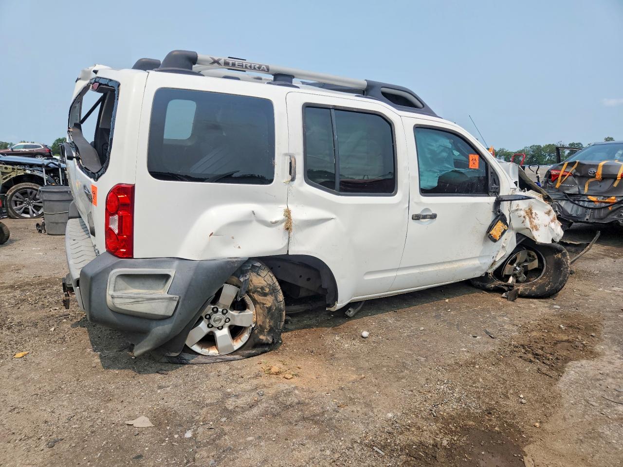 2010 Nissan Xterra X White vin: 5N1AN0NW4AC504338