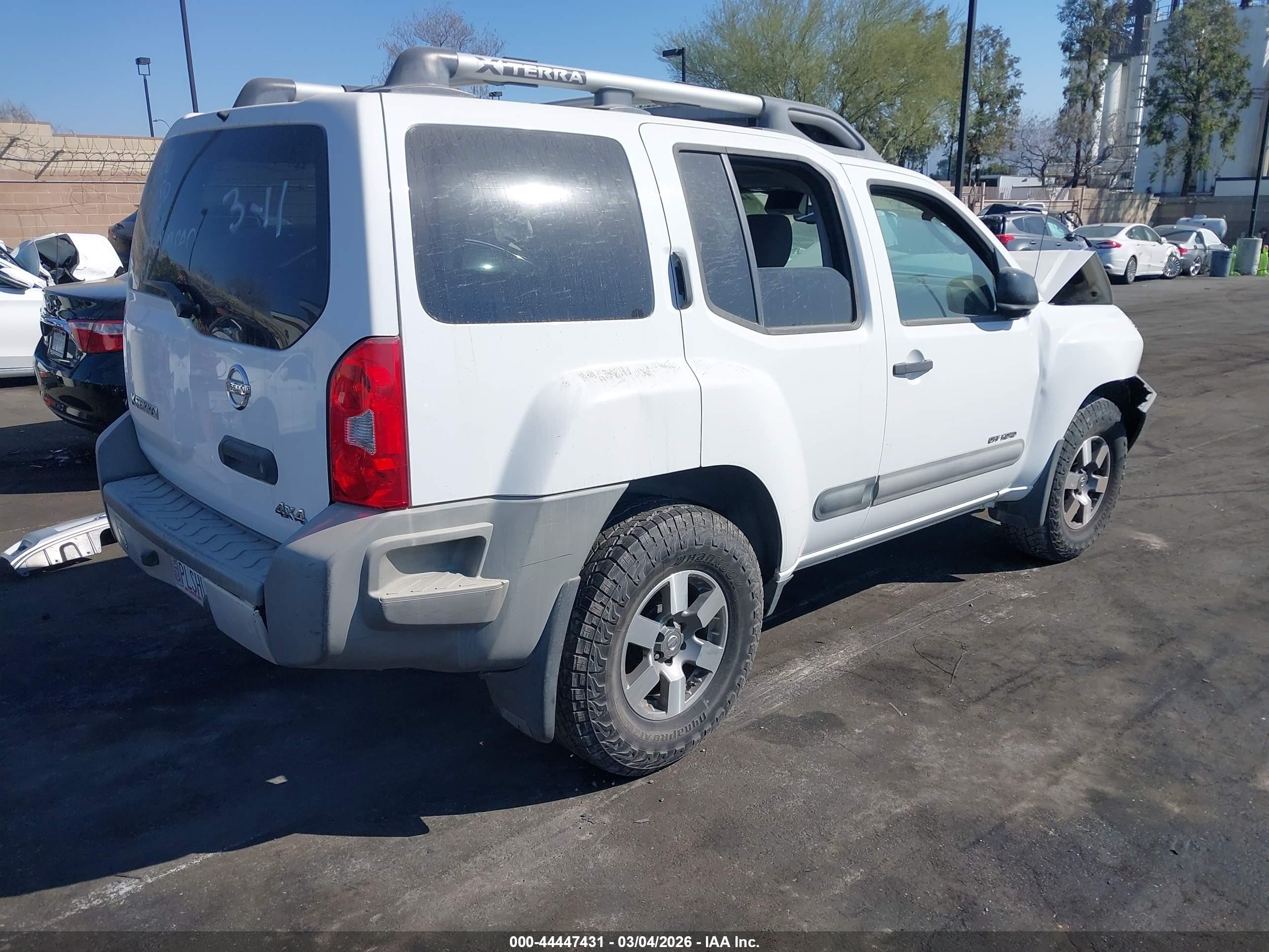 2010 Nissan Xterra Off Road White vin: 5N1AN0NW4AC515775