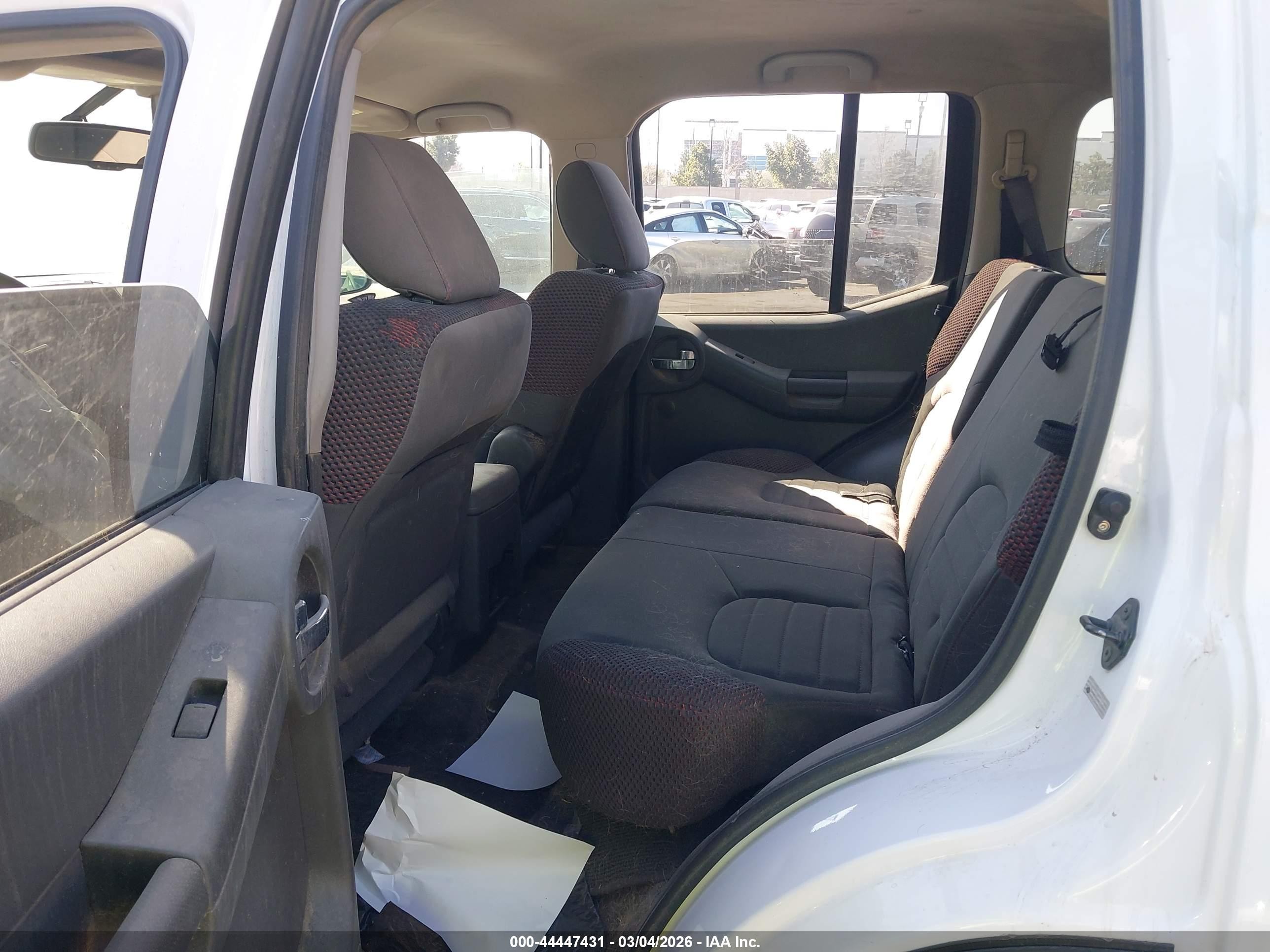 2010 Nissan Xterra Off Road White vin: 5N1AN0NW4AC515775